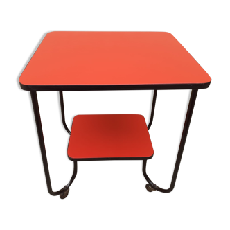 Red side table in Skaï