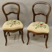 Paire de chaises Louis Philippe tapisserie au petit point
