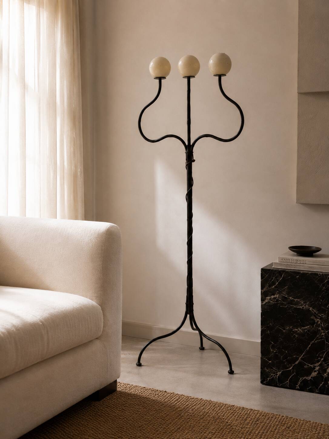 Candelabre de sol en fer forgé sculptural, forgé à la main, années 1990–2000