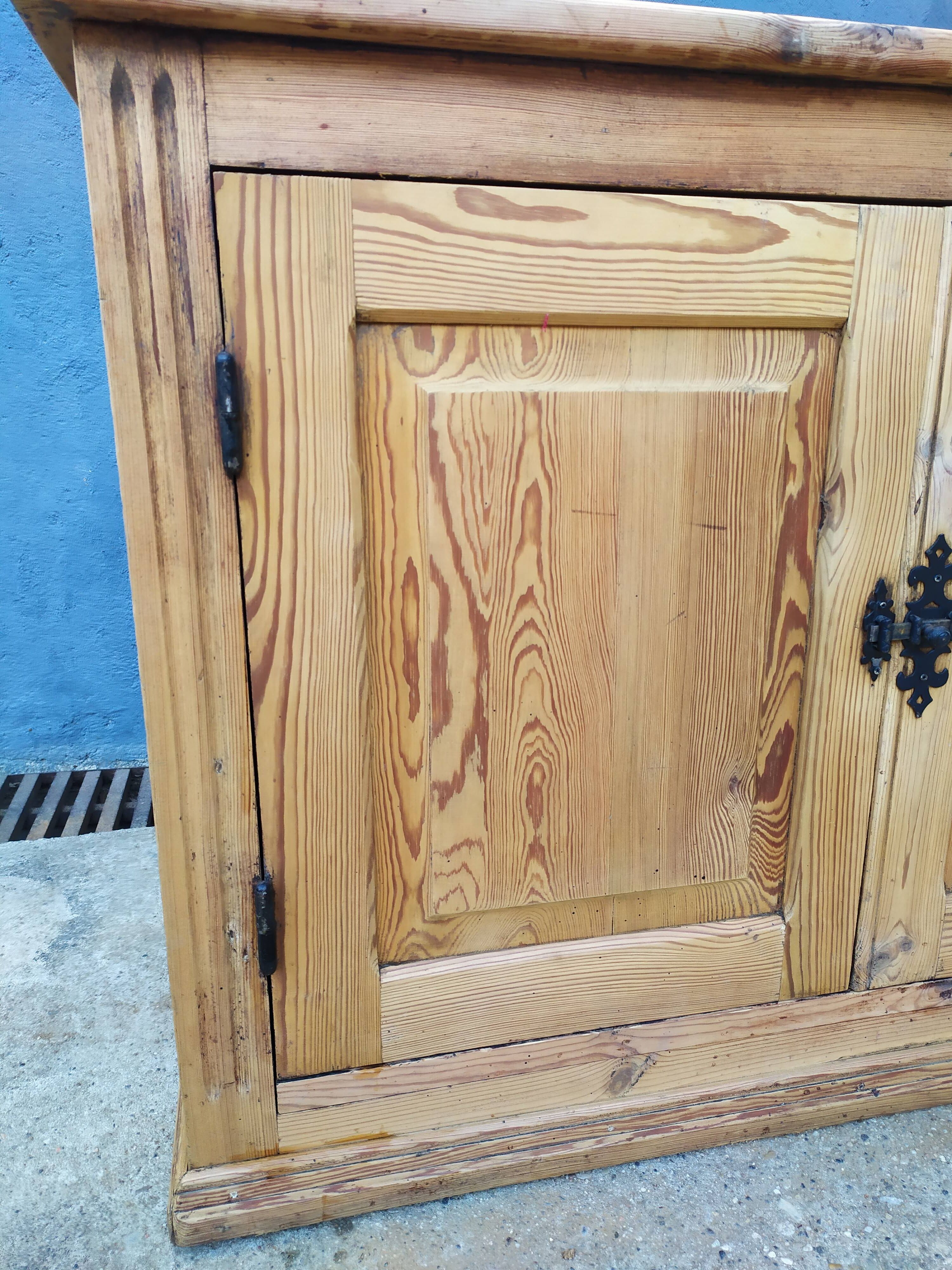 Buffet stripped fir