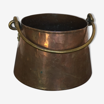 Old copper pot cache