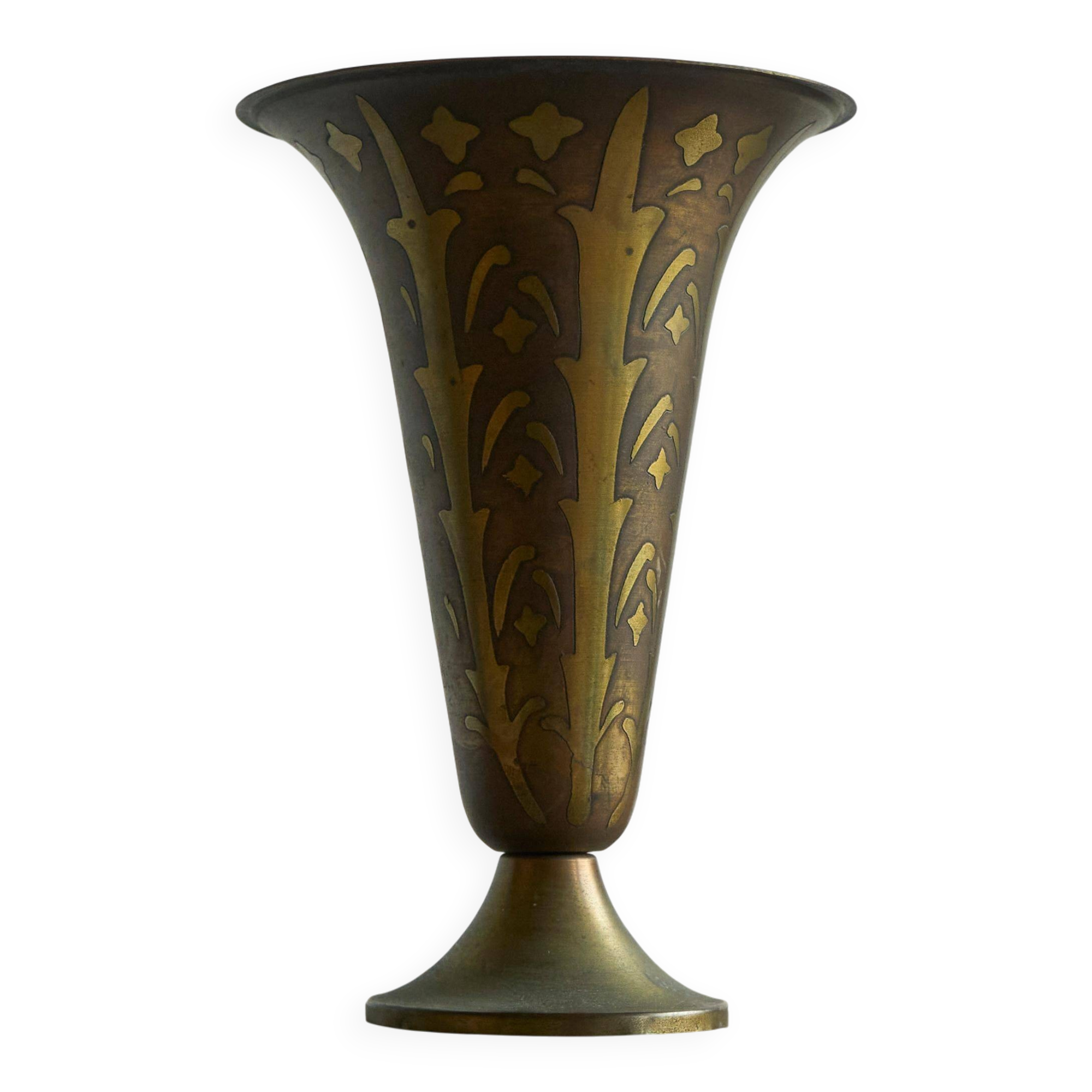 Art Deco fluted vase in patinated metal and brass from the 1930s.