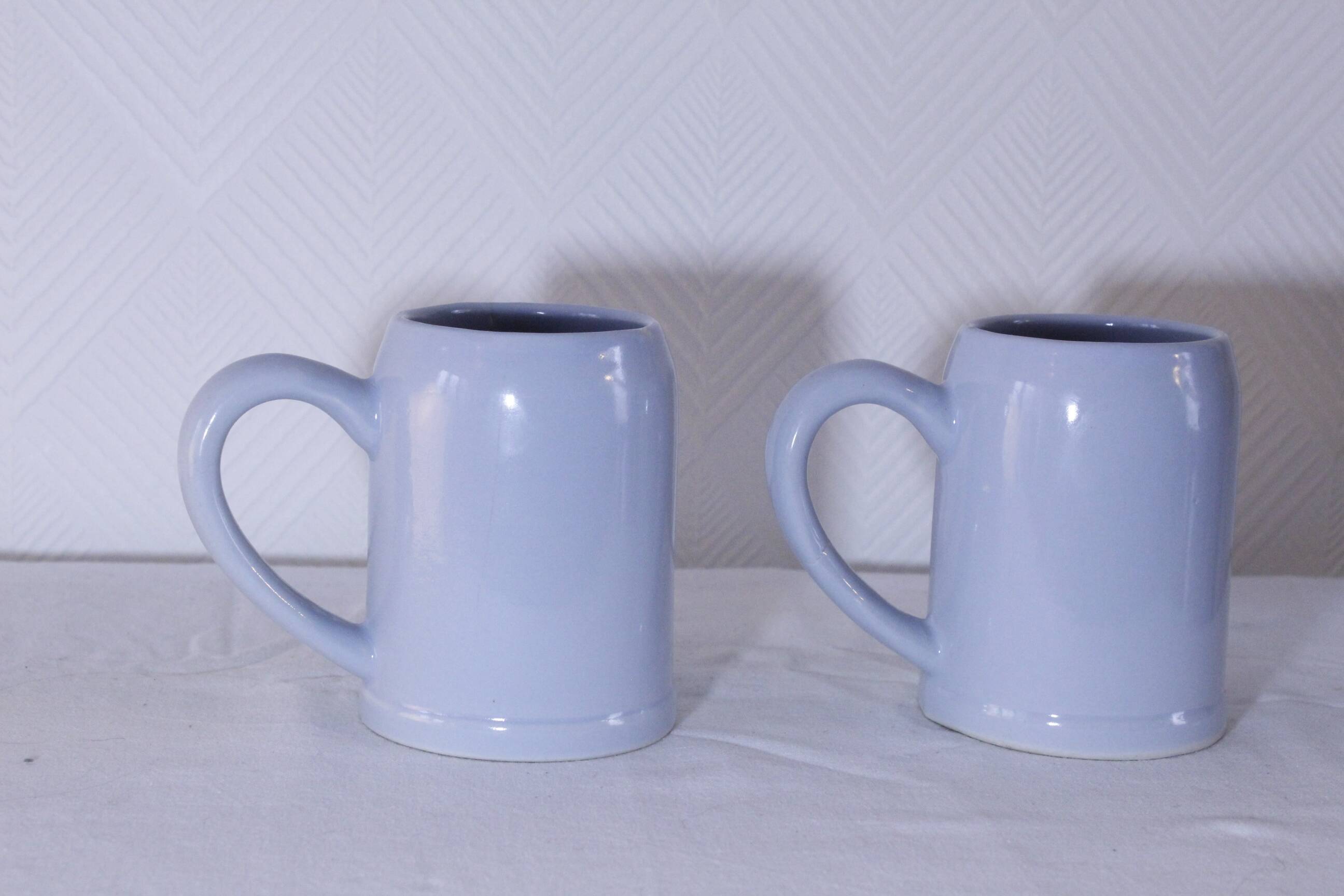 Set of 2 stoneware tankards / mugs 50cl light blue