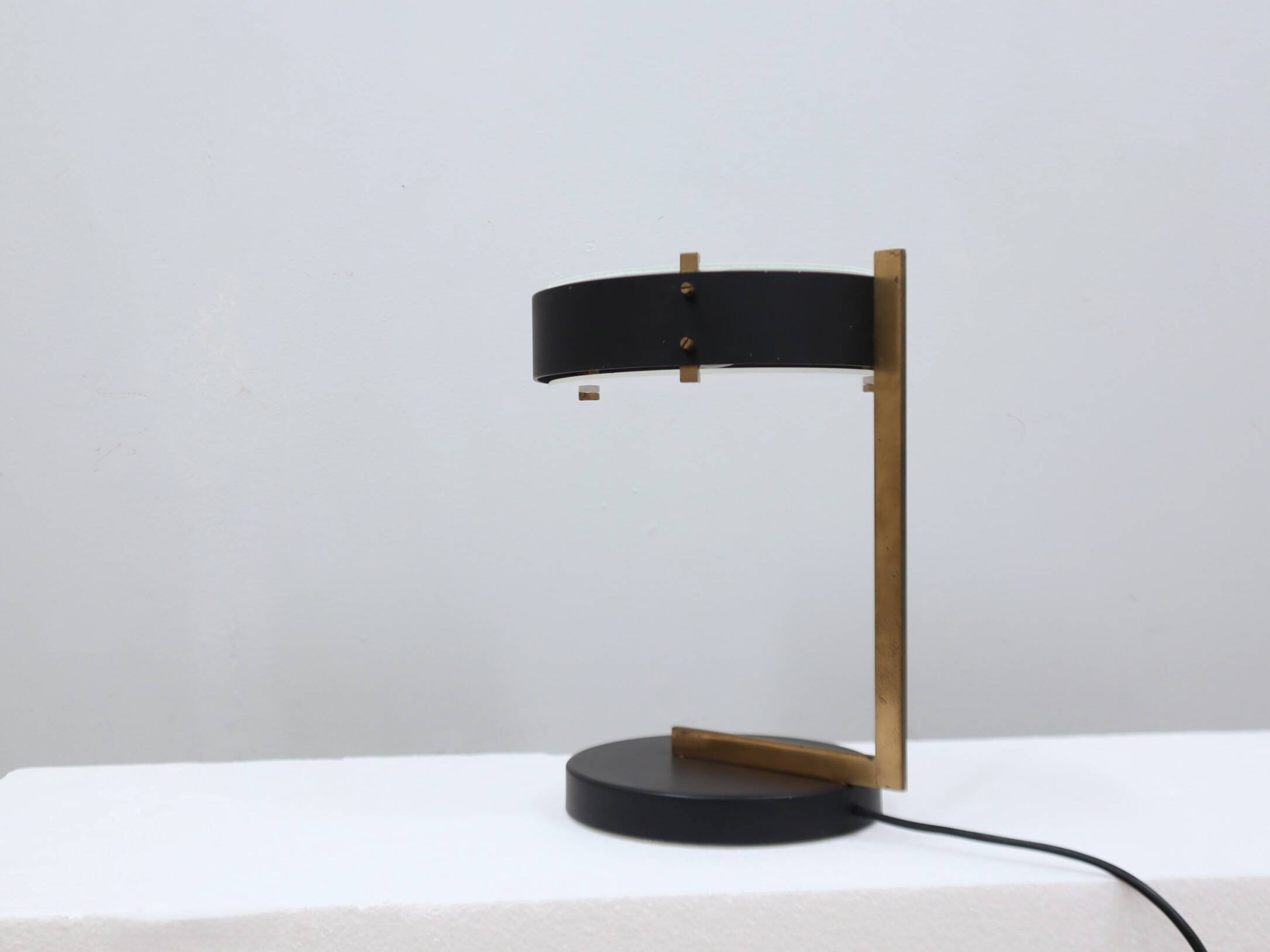 Lampe de table O-Luce rare de milieu de siècle Tito Agnoli années 1950