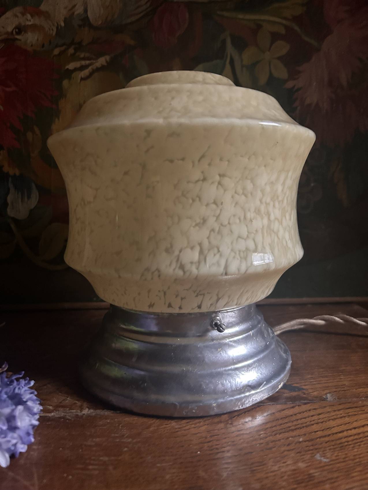 Art Deco lamp in yellow Clichy glass