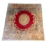 Extra fine Ghoum carpet from Iran in silk, signed Bahrami.