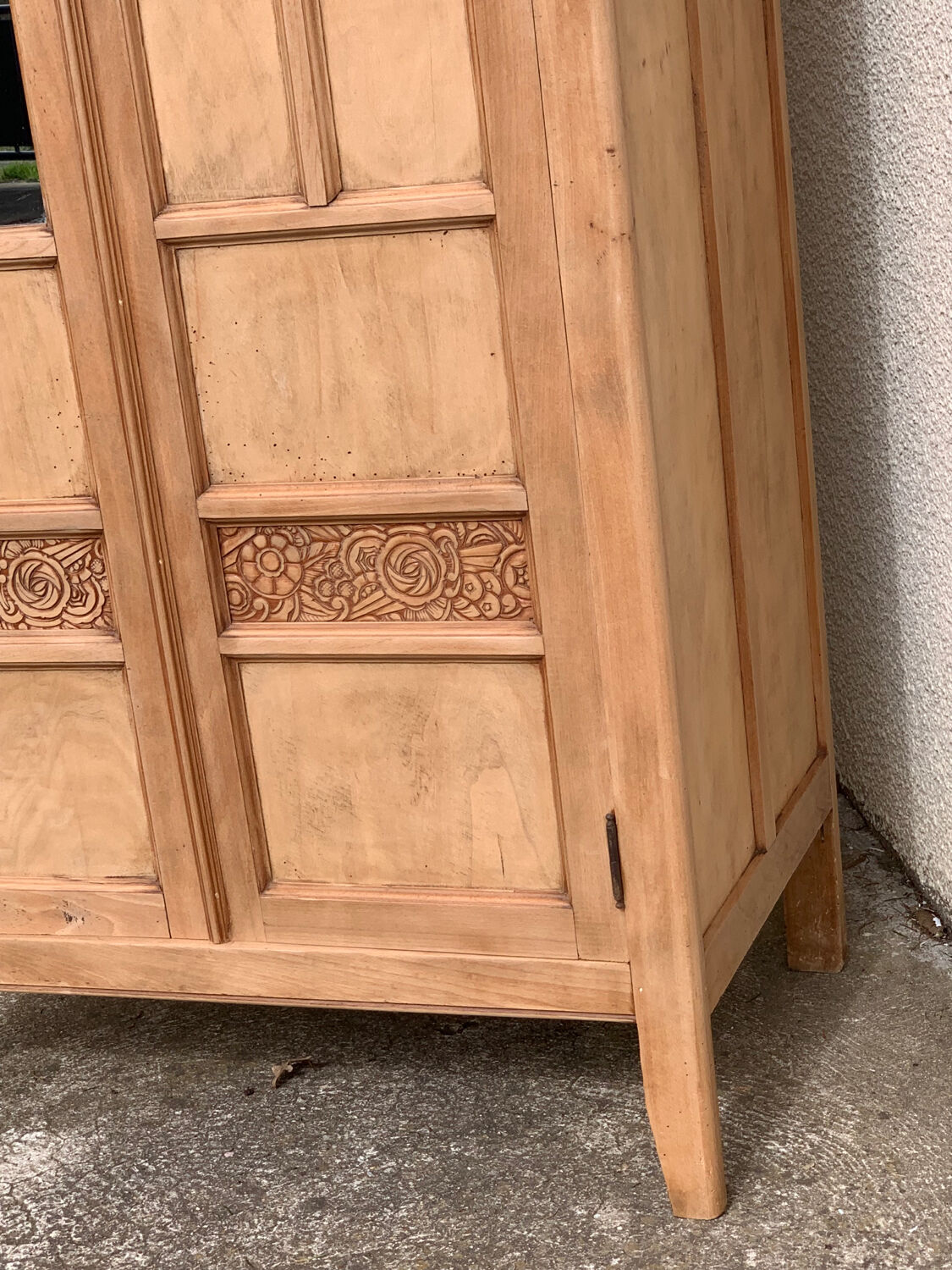 Parisian art deco cabinet 1930 raw wood