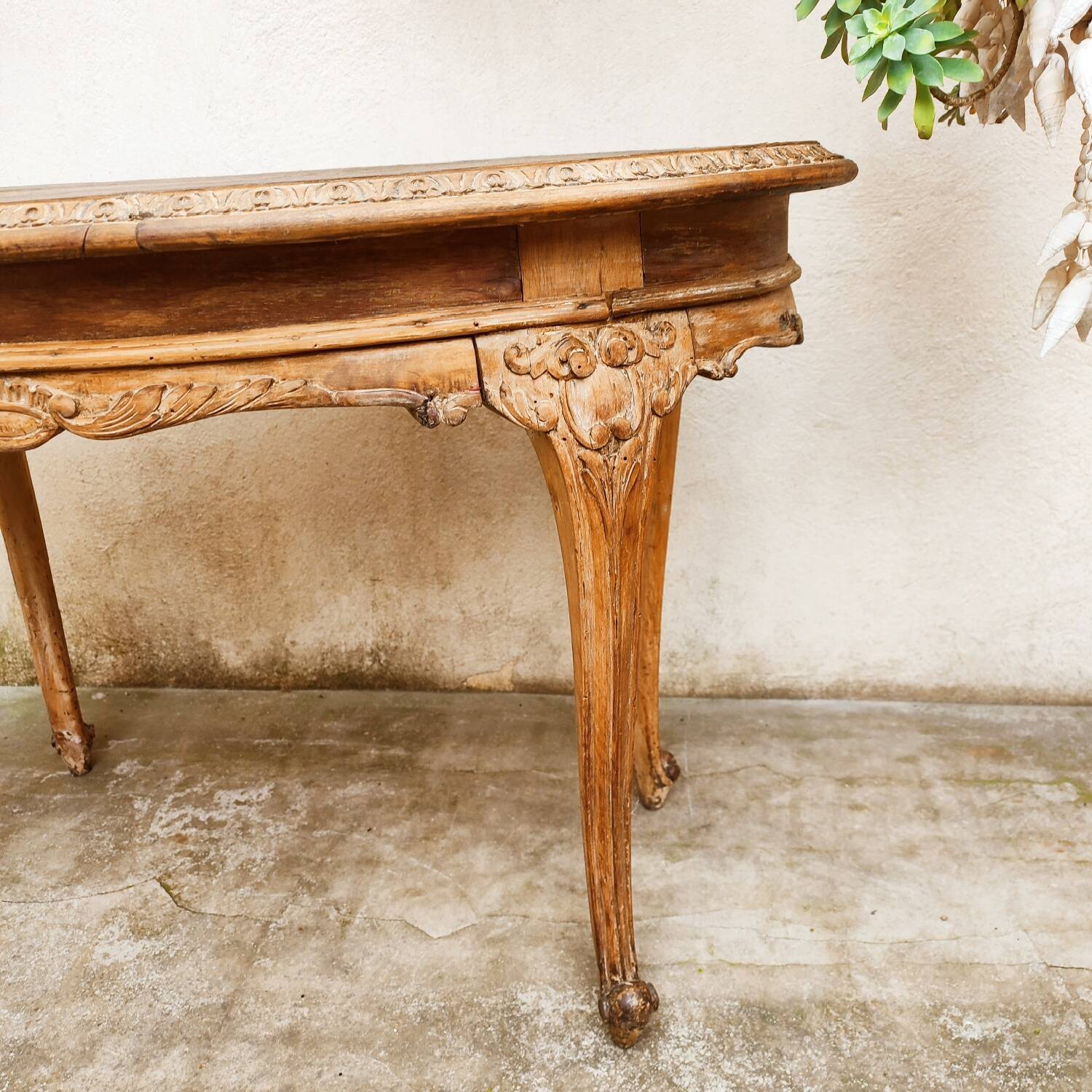 Table basse ovale baroque