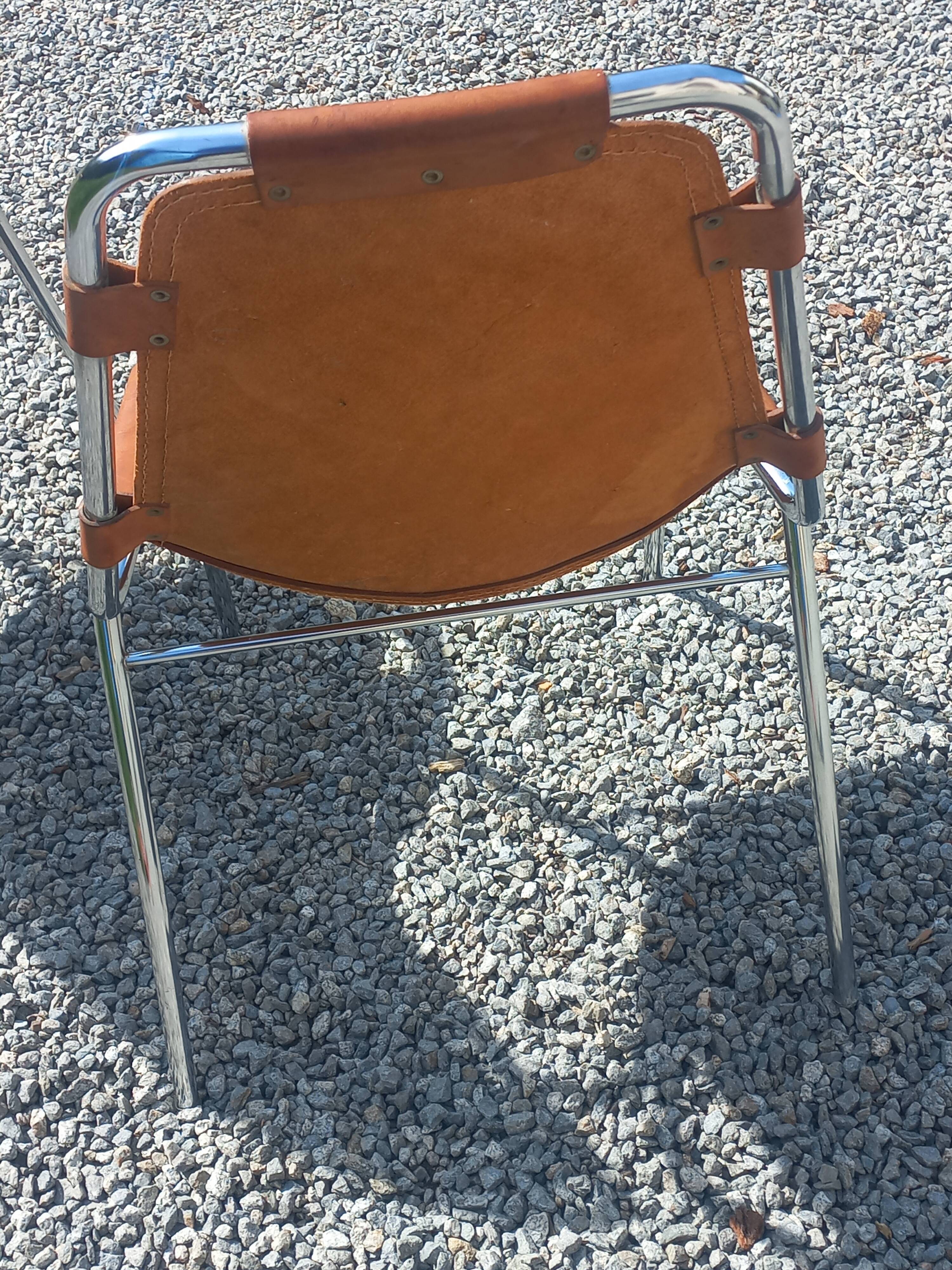 Paire de chaises design de Charlotte Perriand pour les Arcs