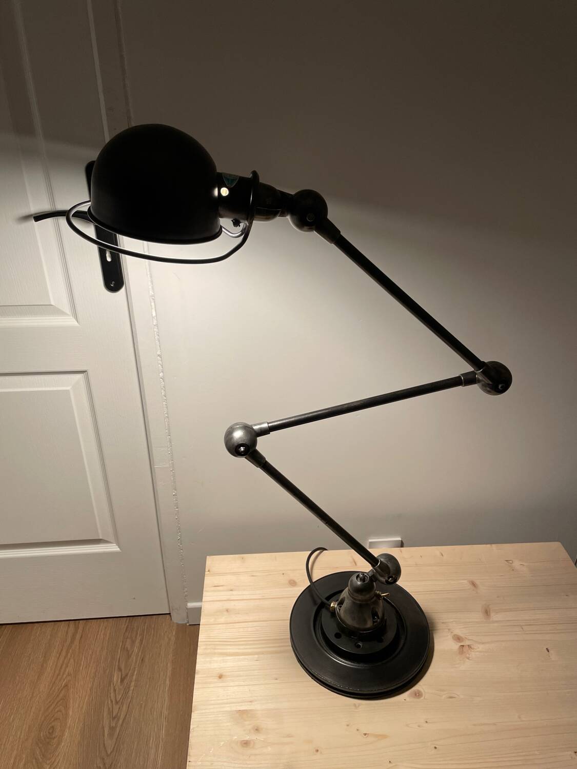Jielde lamp with graphite patina