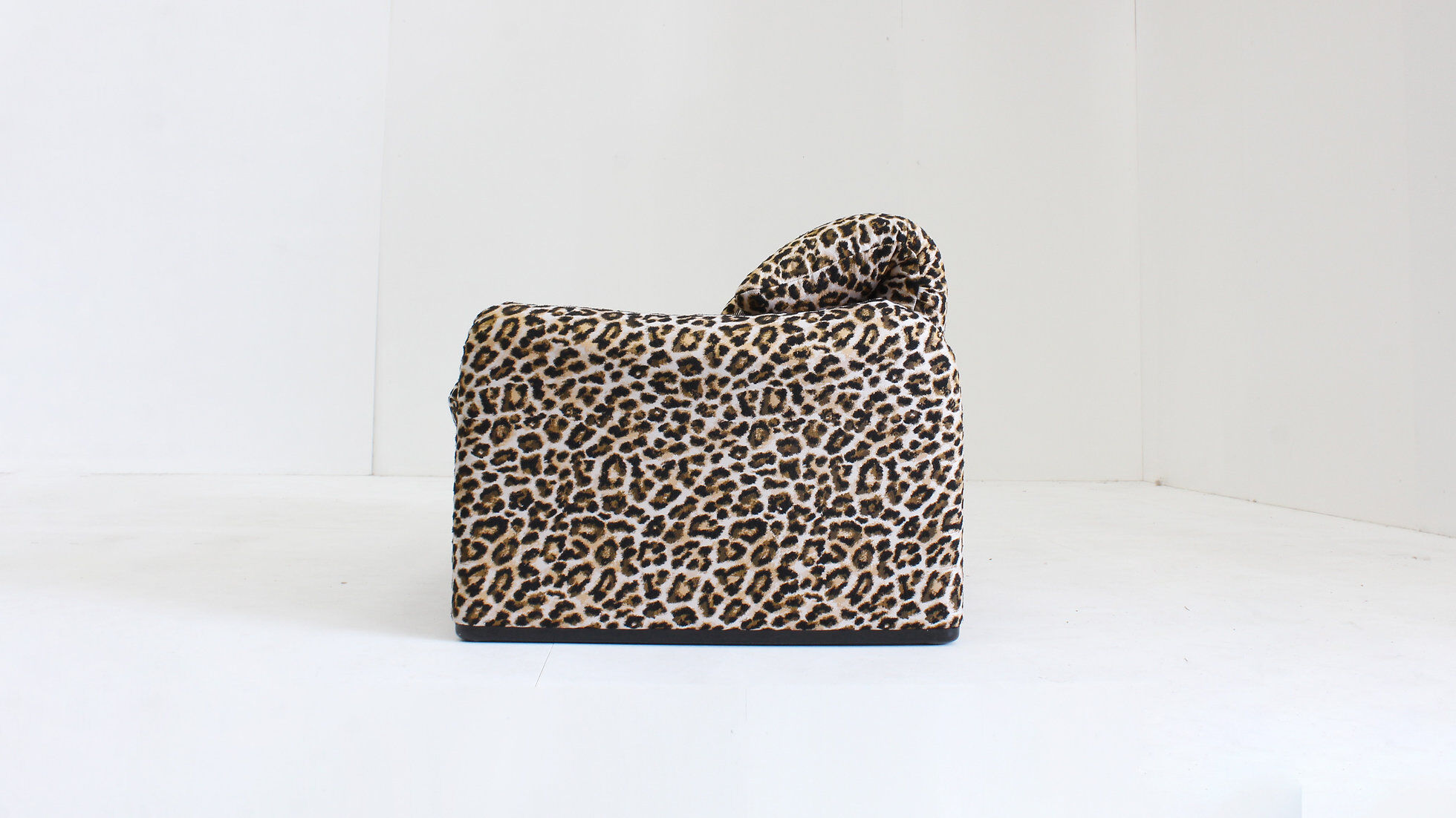 Canapé 2 places Cassina Maralunga par Vico Magistretti en tissu Jacquard Panther