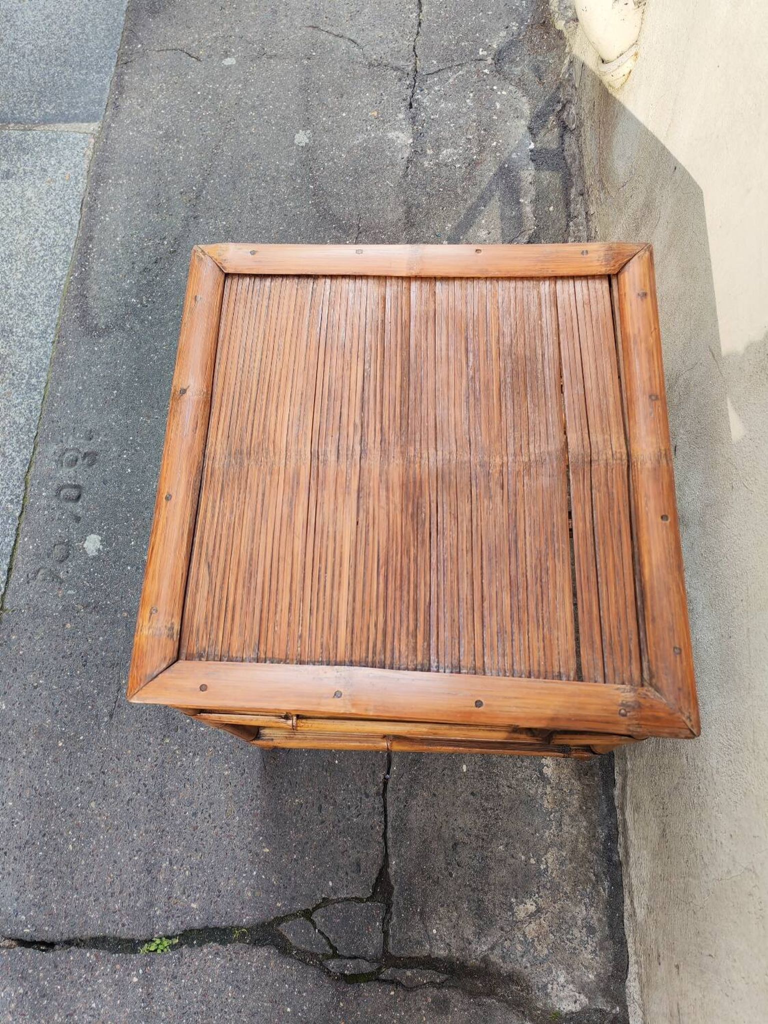 Table basse en bambou