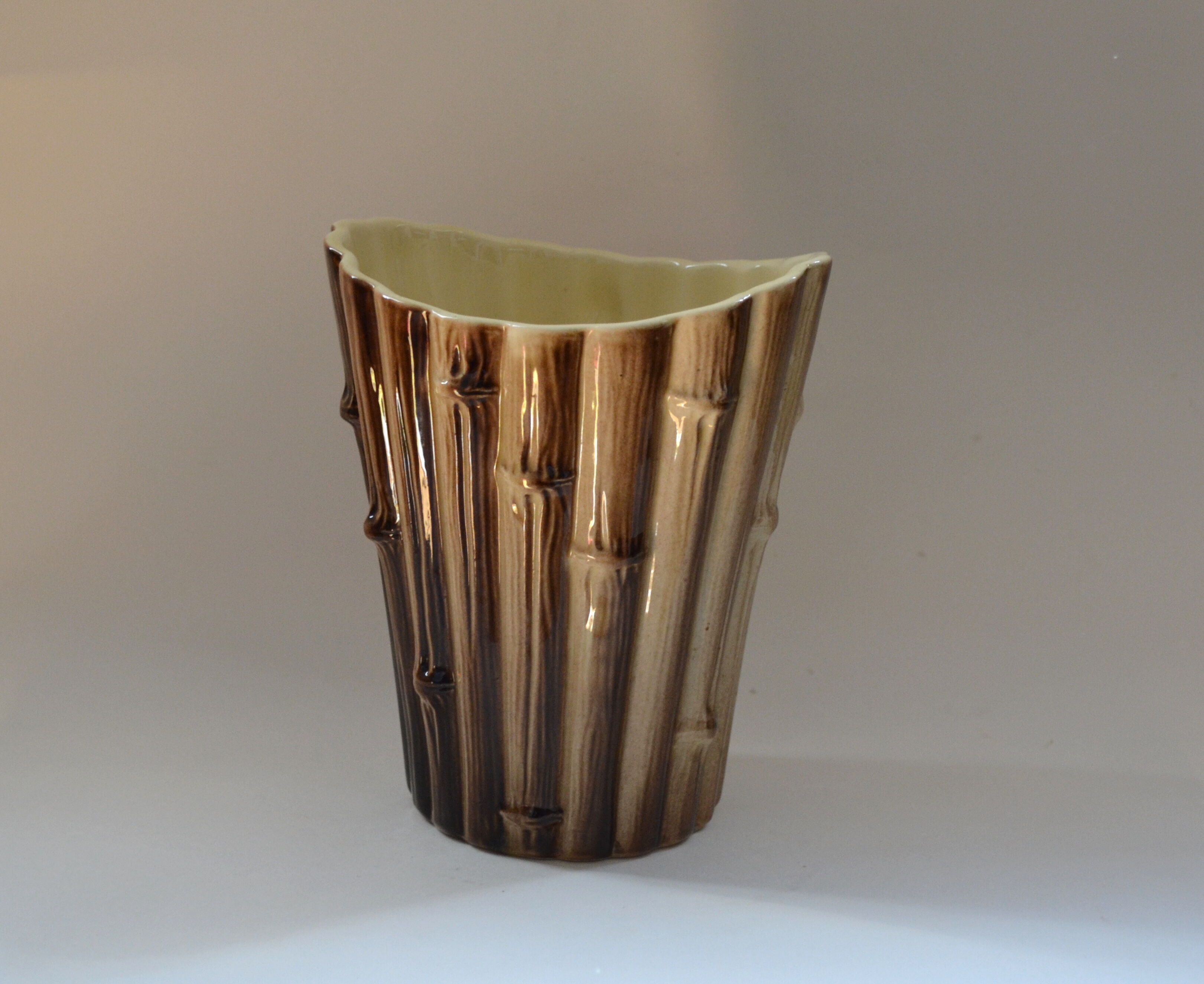 Vase Saint-Clément décor bambou rotin