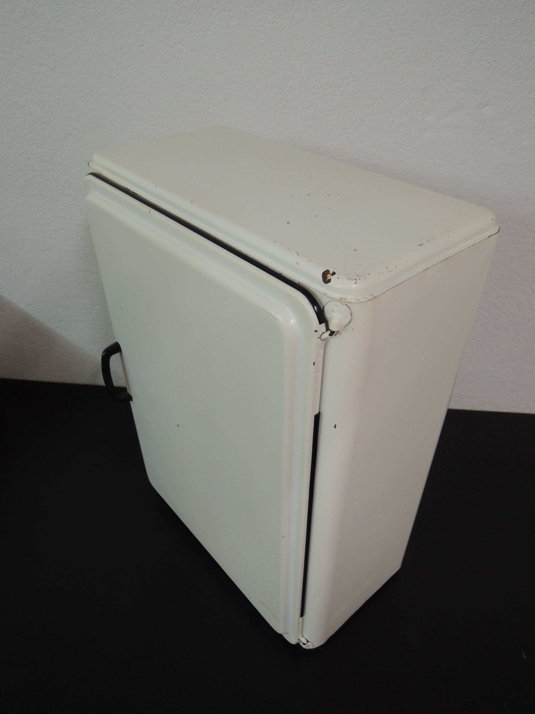 Medicine cabinet