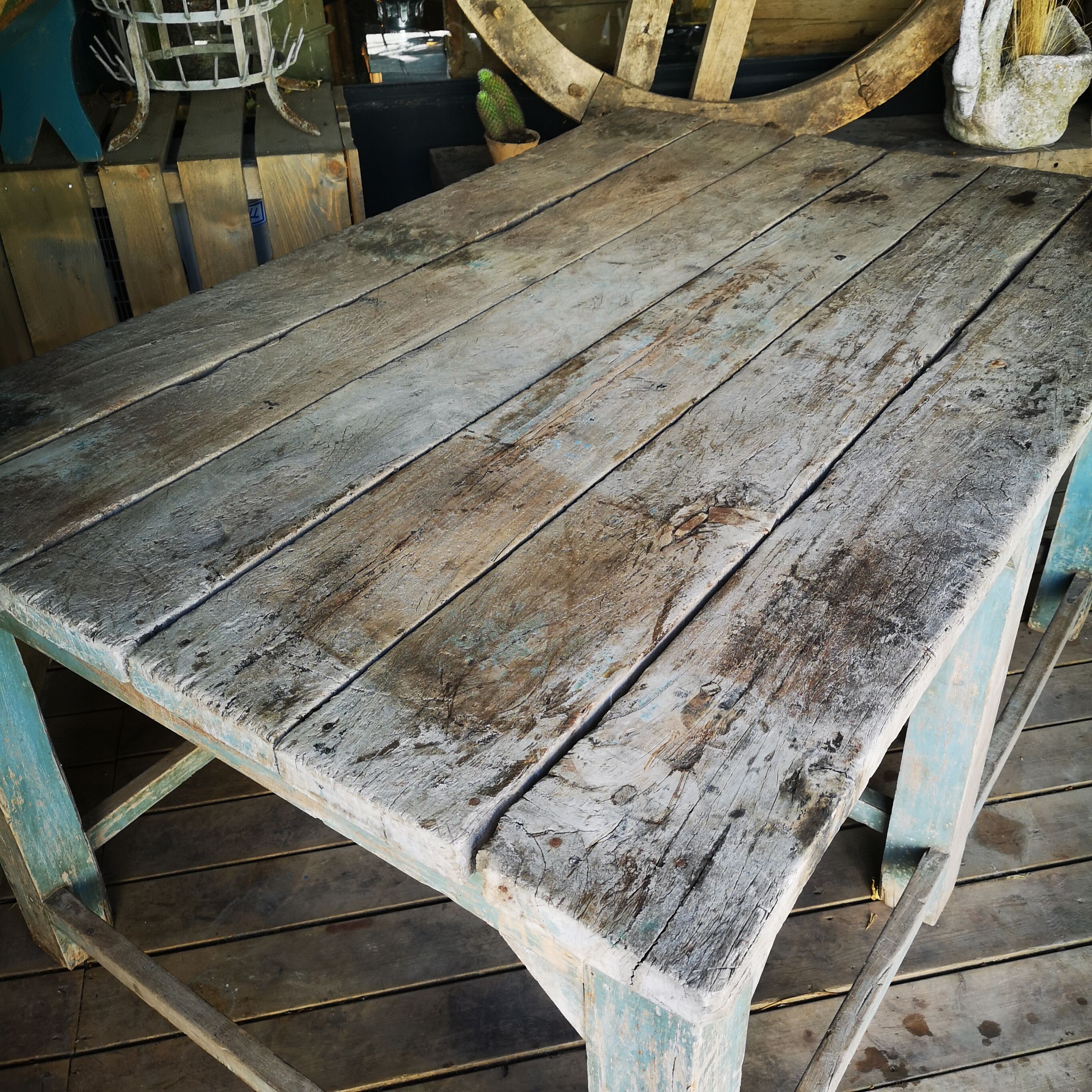 Workshop set, industrial central island.