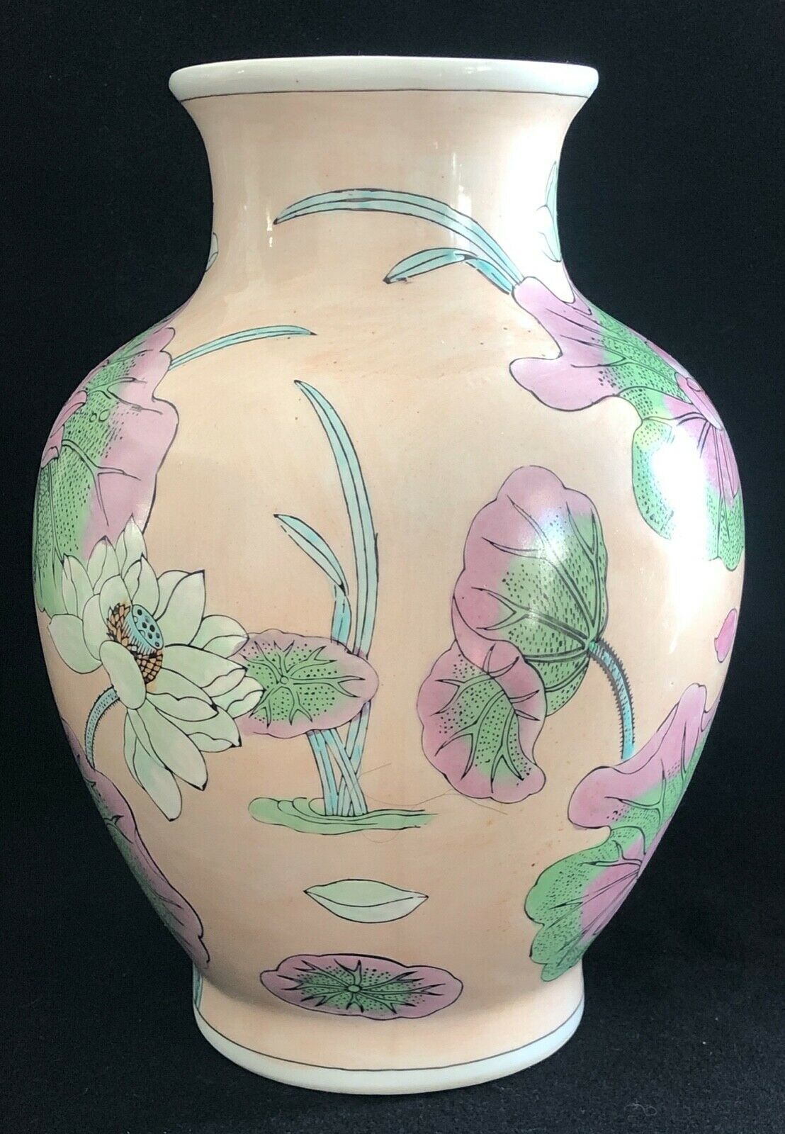 China enamel lotus vase China 19th Height 30.02 cm