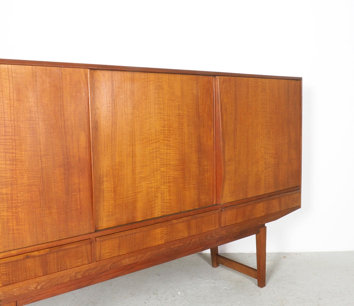 Danish teak sideboard with sliding doors, 1960