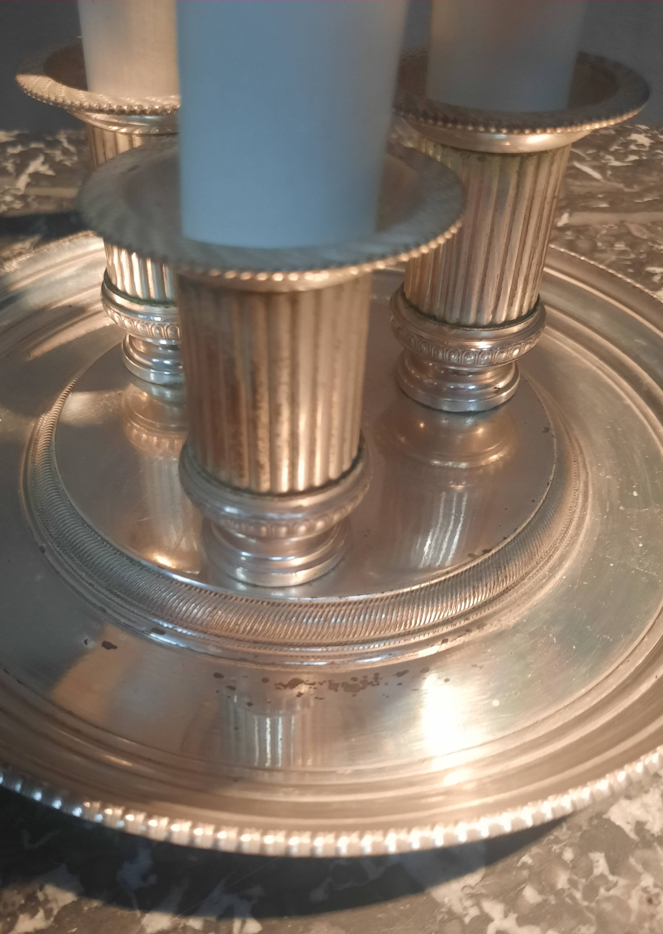 Lampe bouillotte de style  Louis XVI