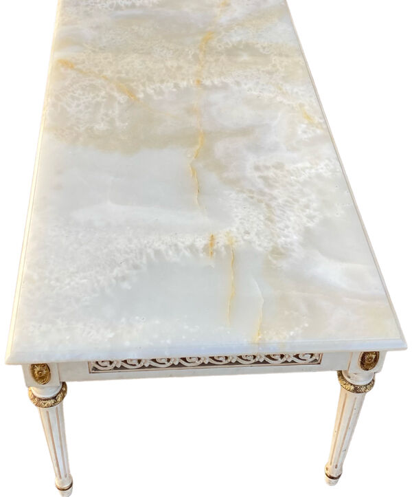 Table basse Louis XVI avec plateau marbre blanc