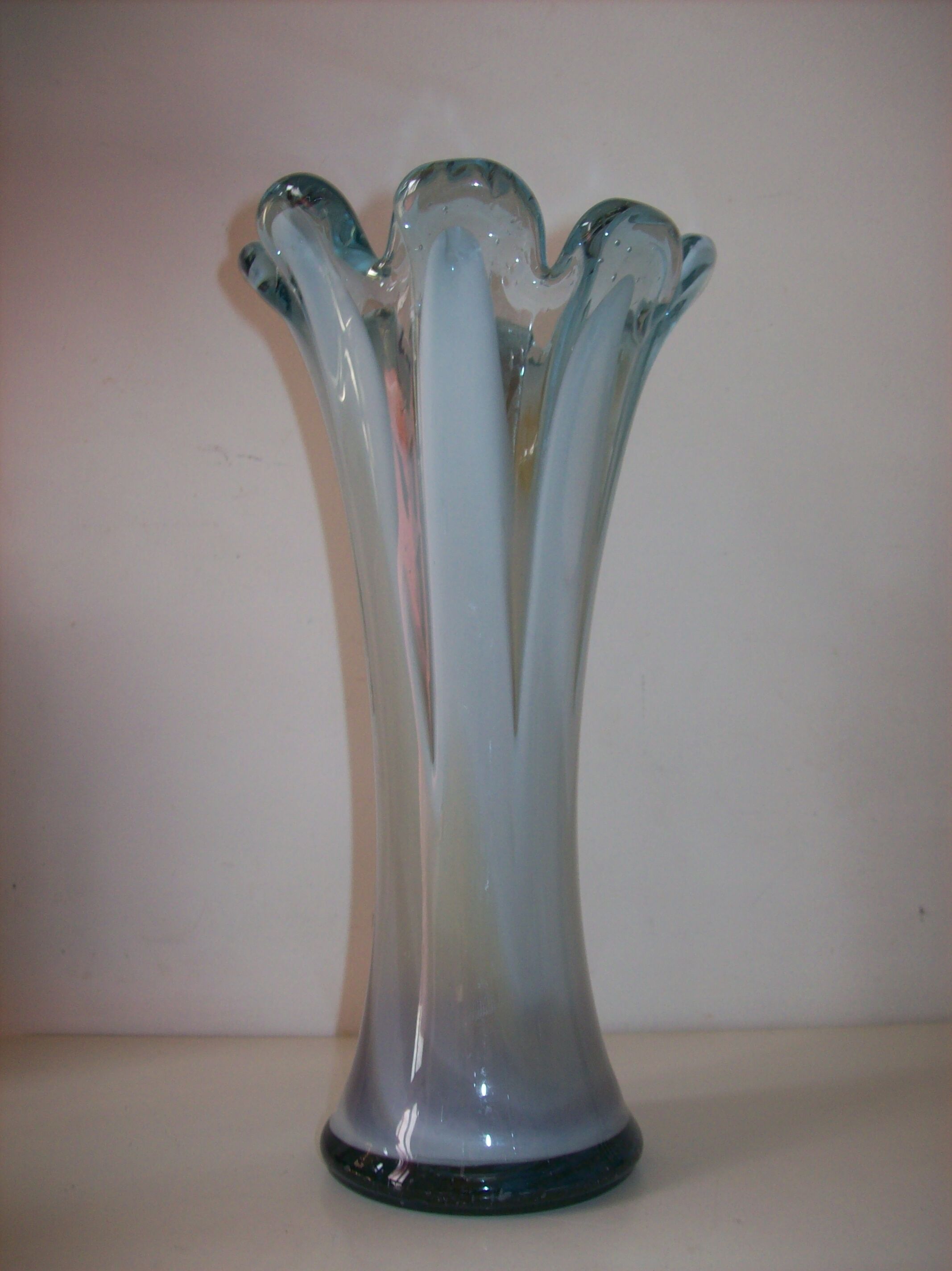 Vase vintage soufflé a la bouche