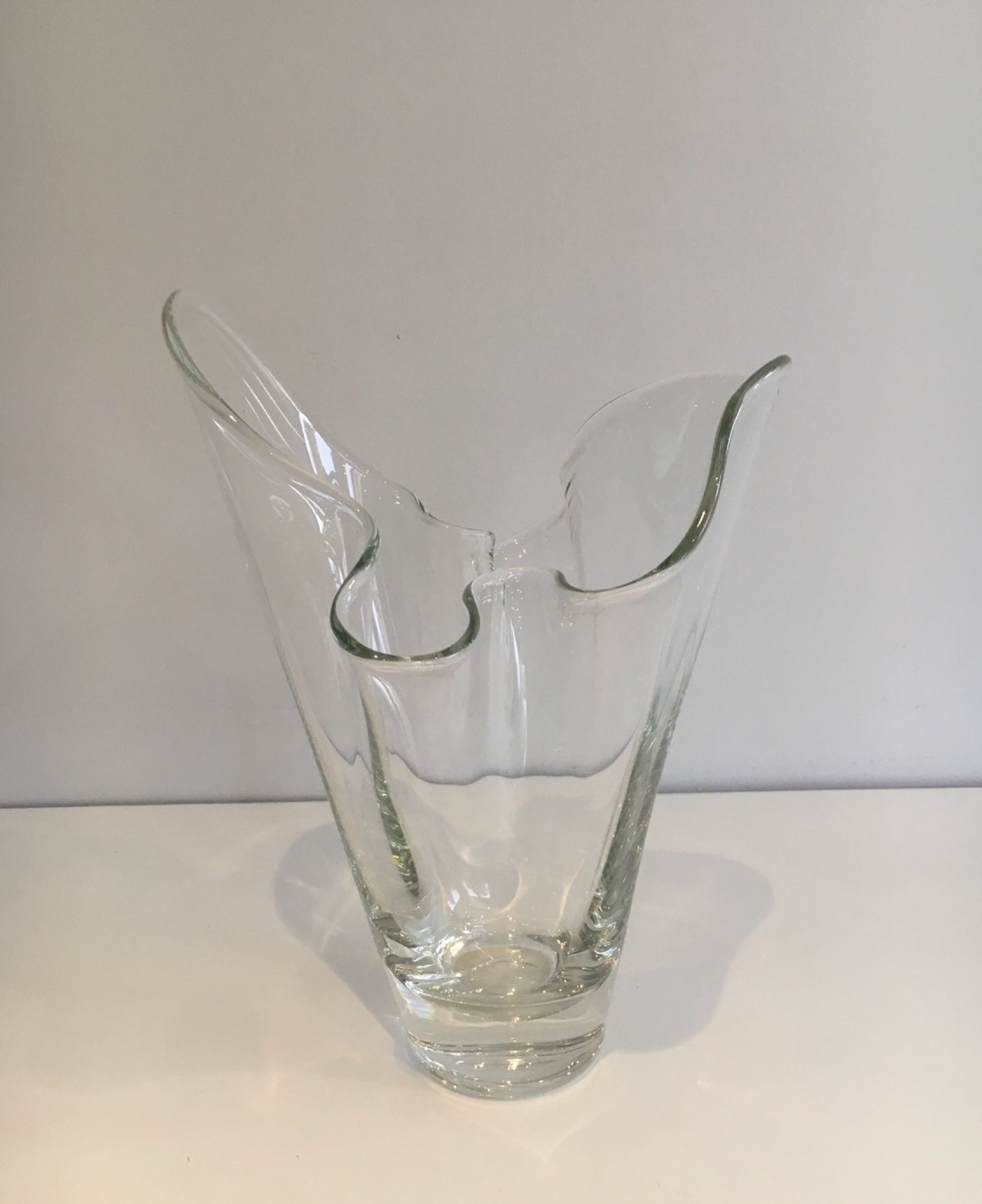 Vase en forme de feuille