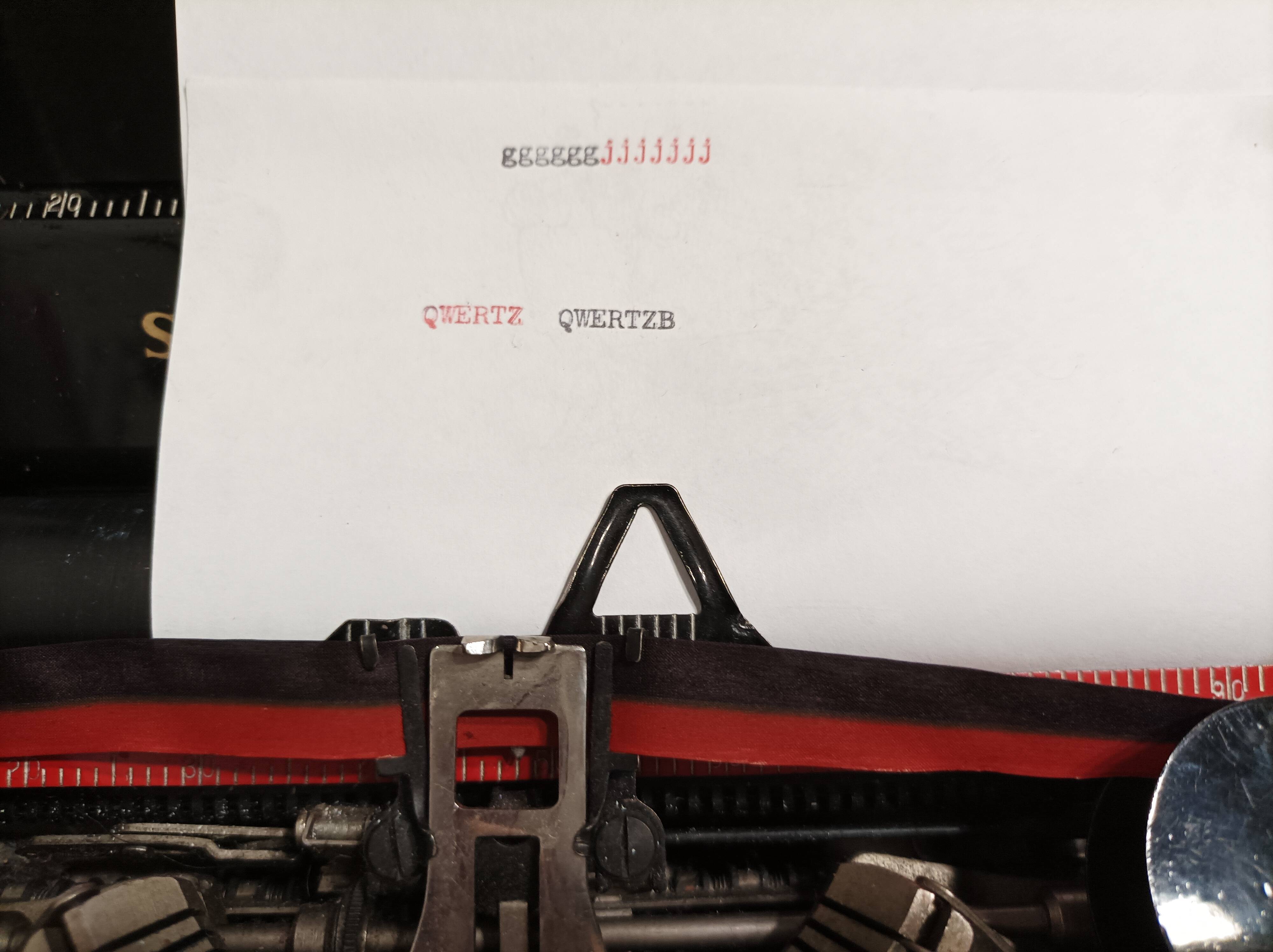 Smith first portable model 35 black typewriter usa 1937
