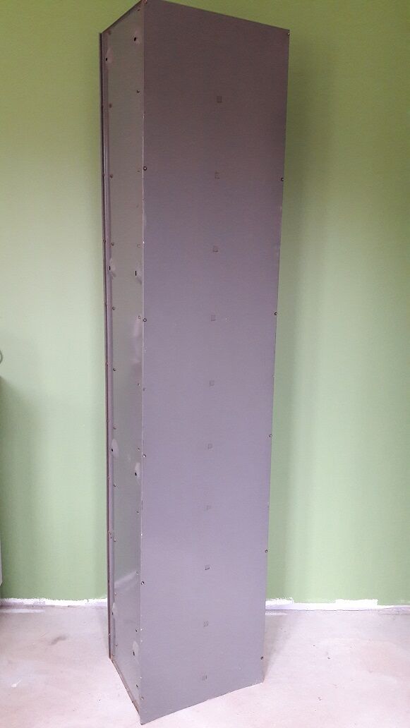 Column 10 valves roneo, in its original color, light gray