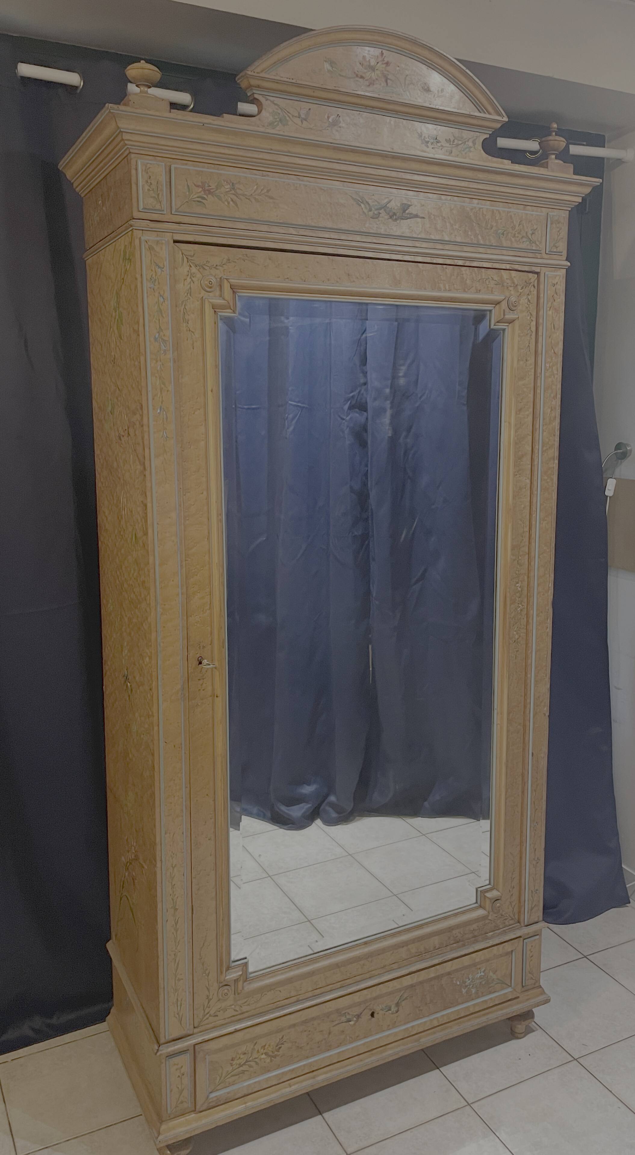 Mirror wardrobe from the late 19th century – painted bird's-eye maple
