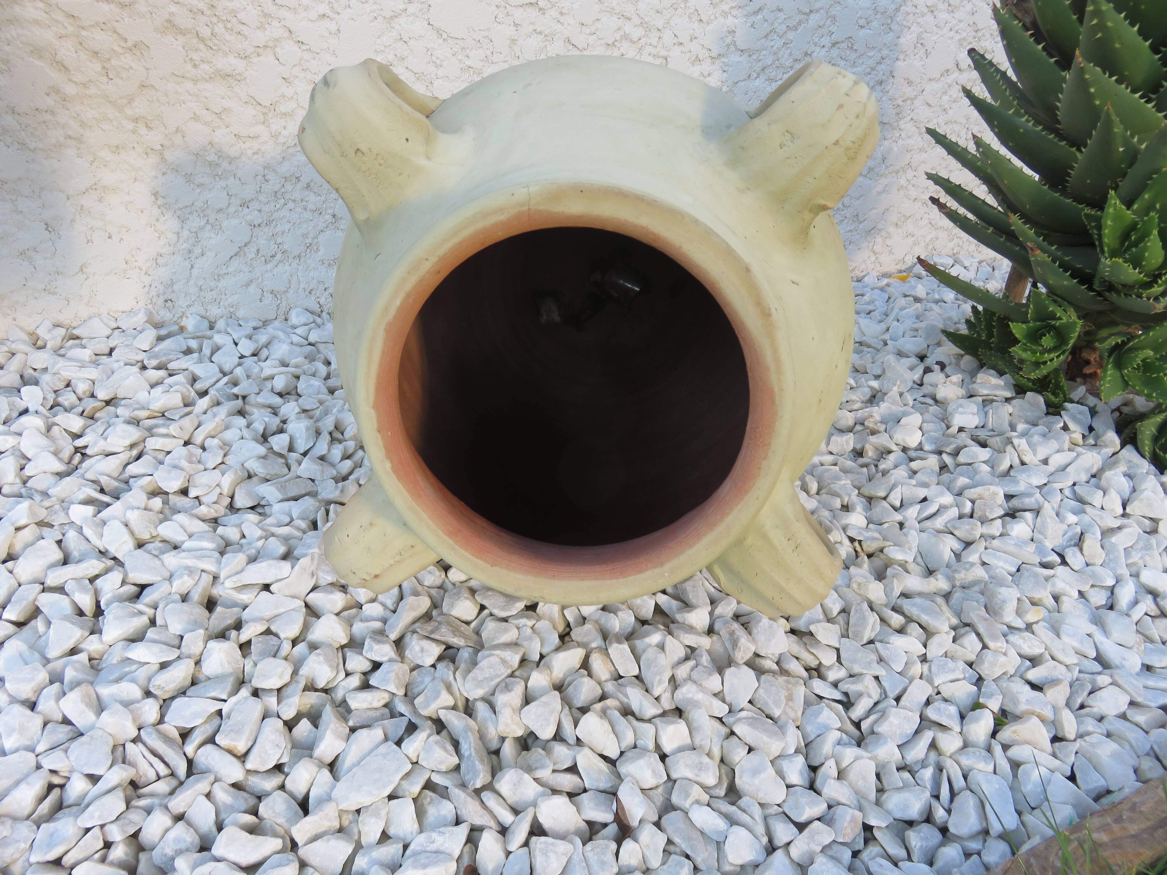 Earthenware pot with handles from the 1960s.