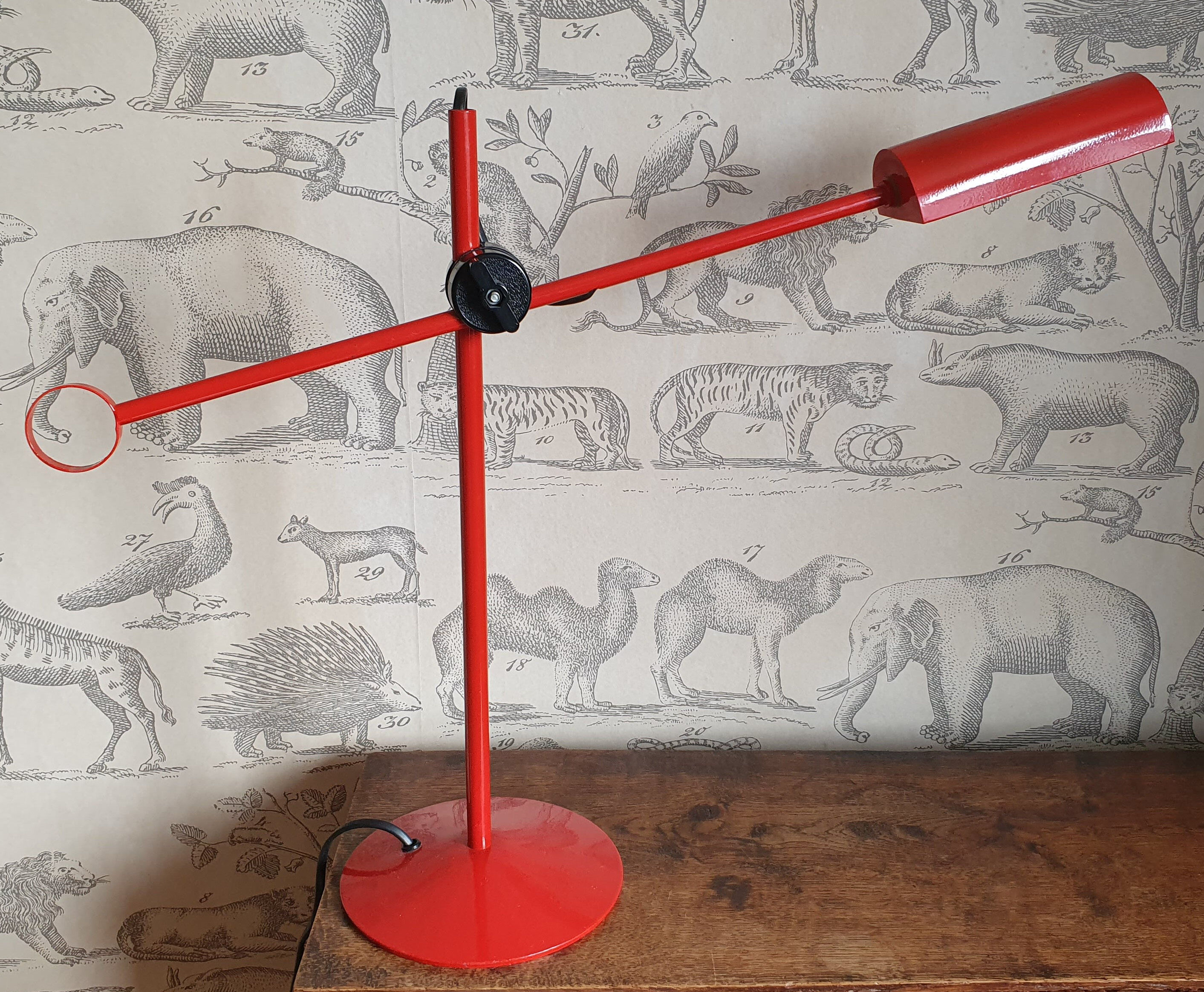 Red metal lamp design 70