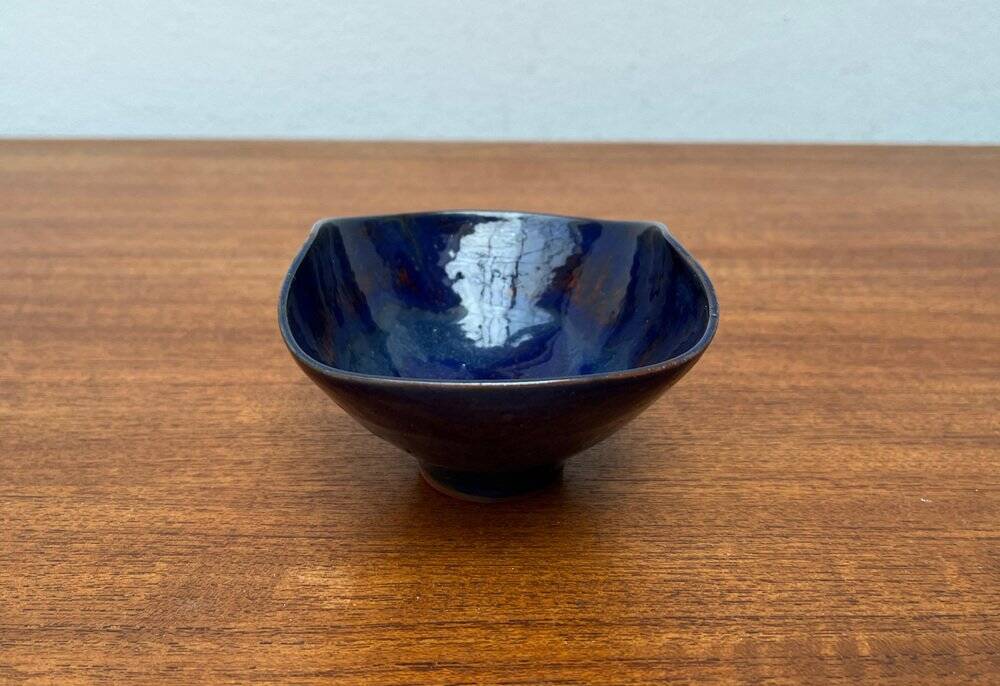 Mid-century German studio pottery bowl by Rainer Doss, 1960s.