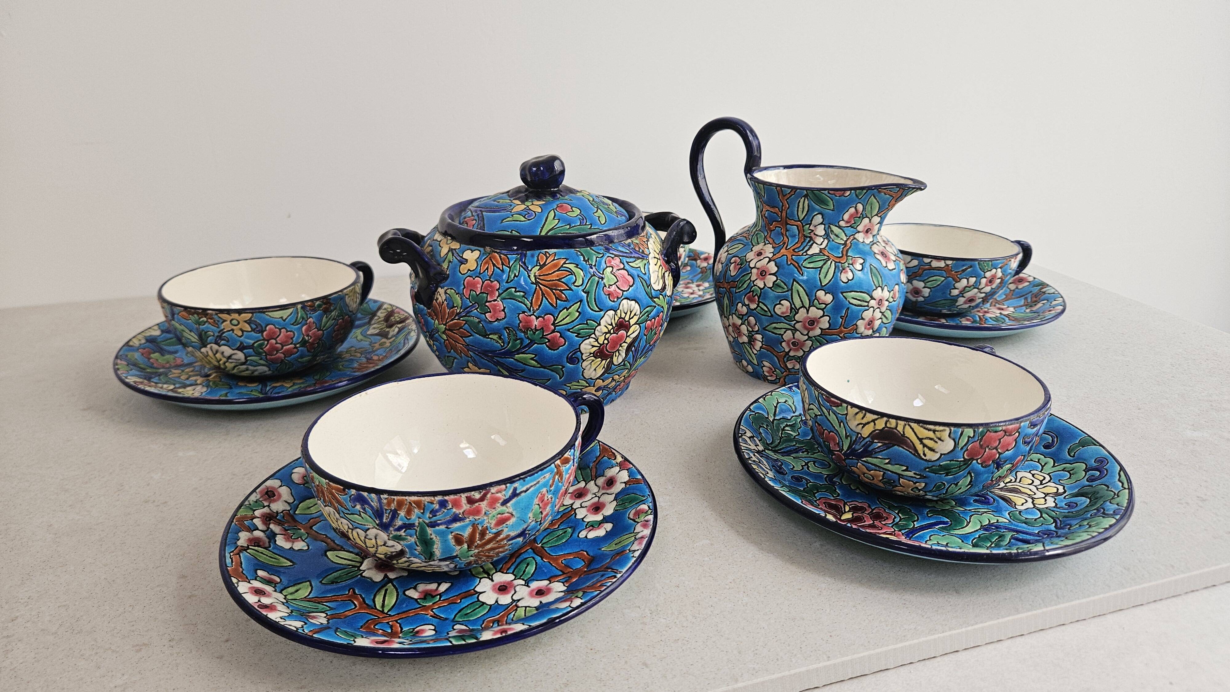 Complete tea/coffee service in Longwy enamel.