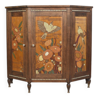 Sideboard or corner cabinet, with 3 sides, in solid wood, carved and painted.