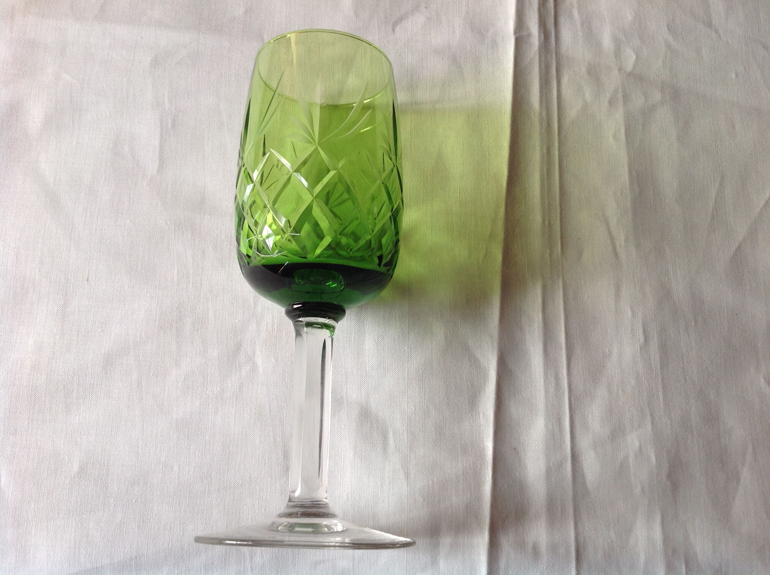 6 verres à vin blanc anciens