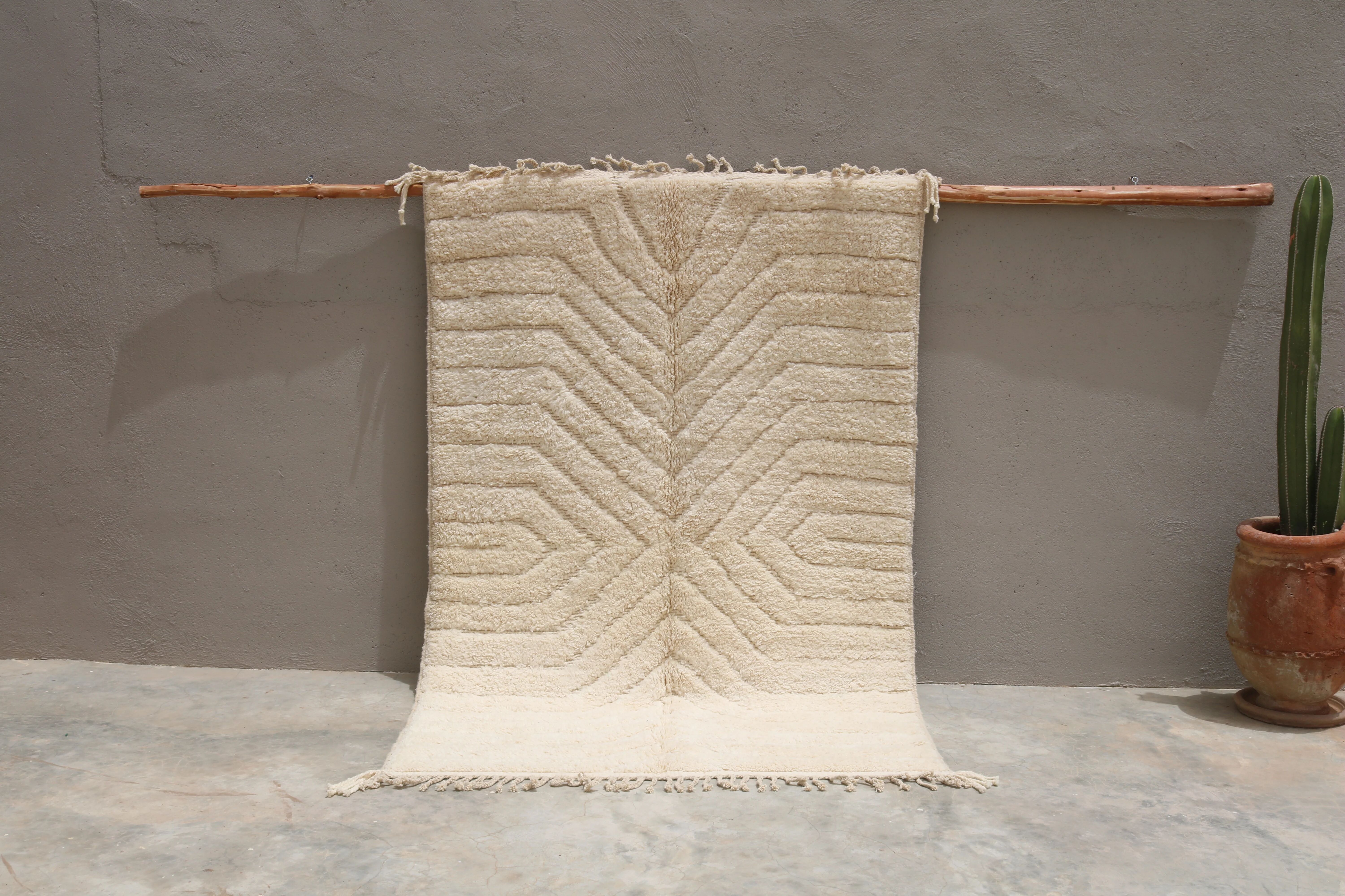 Beni Ouarain rug, 250 x 165 cm - AZ860