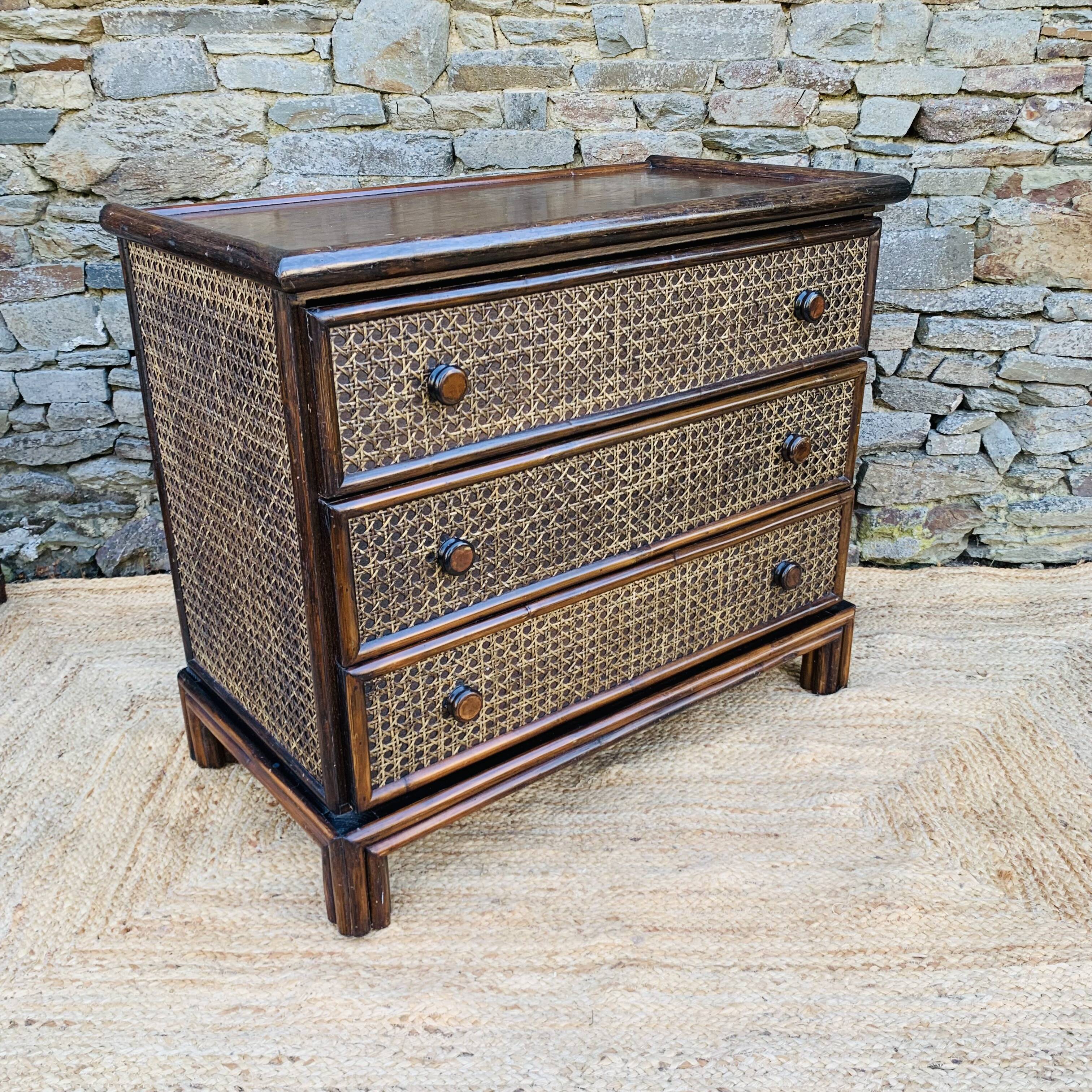 Vintage chest of drawers
