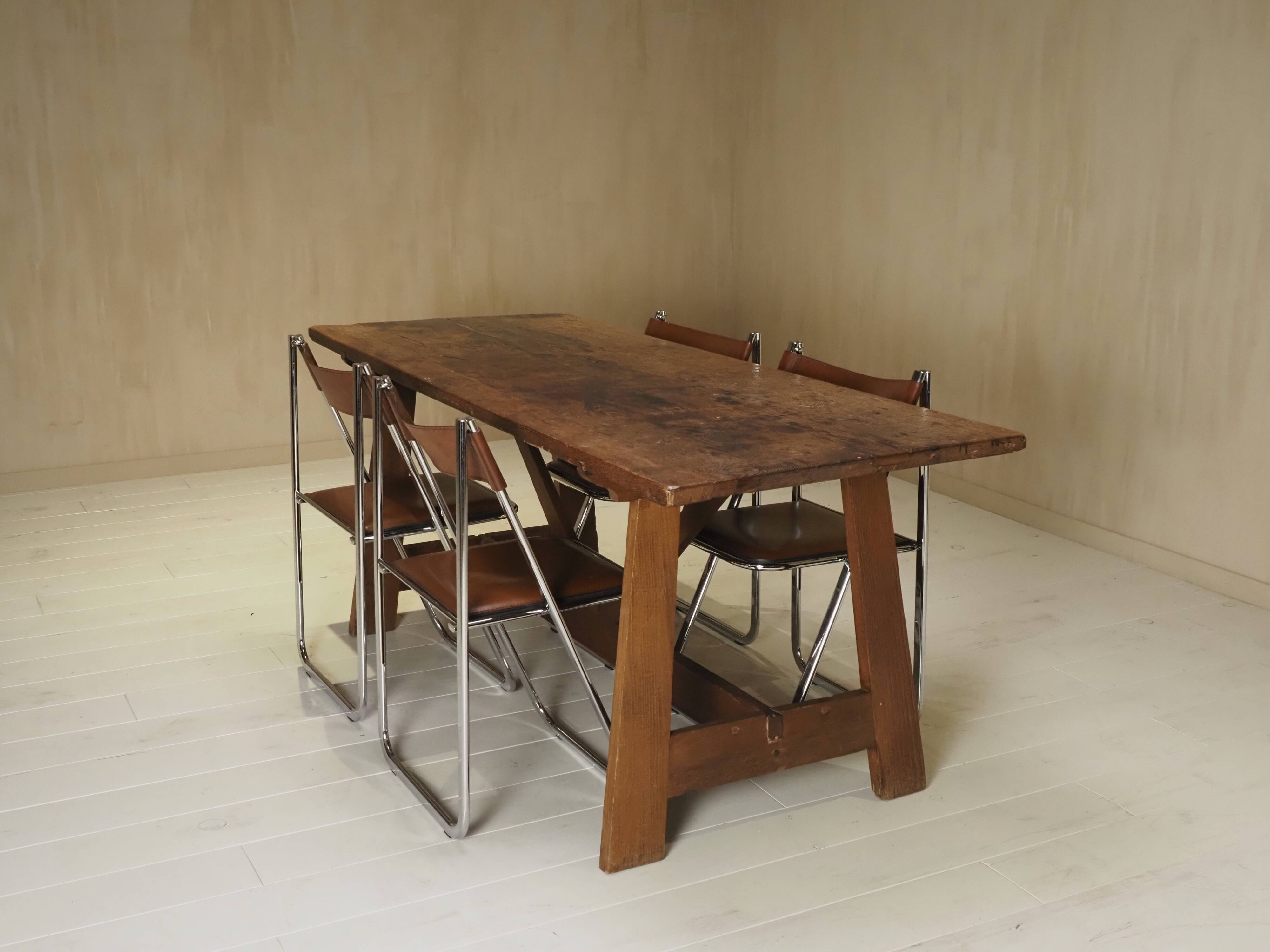 19th-century Italian dining table