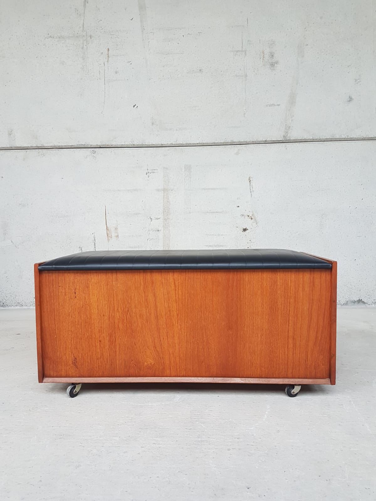 Vtg Mid Century Teak Blanket Ottoman Storage Chest Trunk Window Box Seat Bench