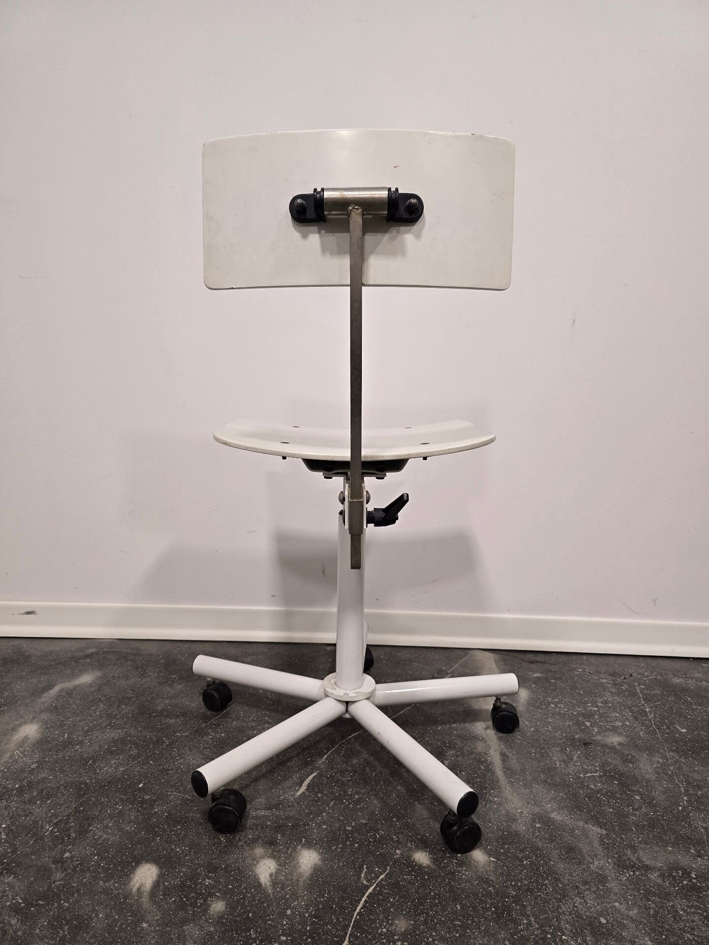 1980s Vintage Industrial Swivel Chair with Adjustable Backrest and Cas