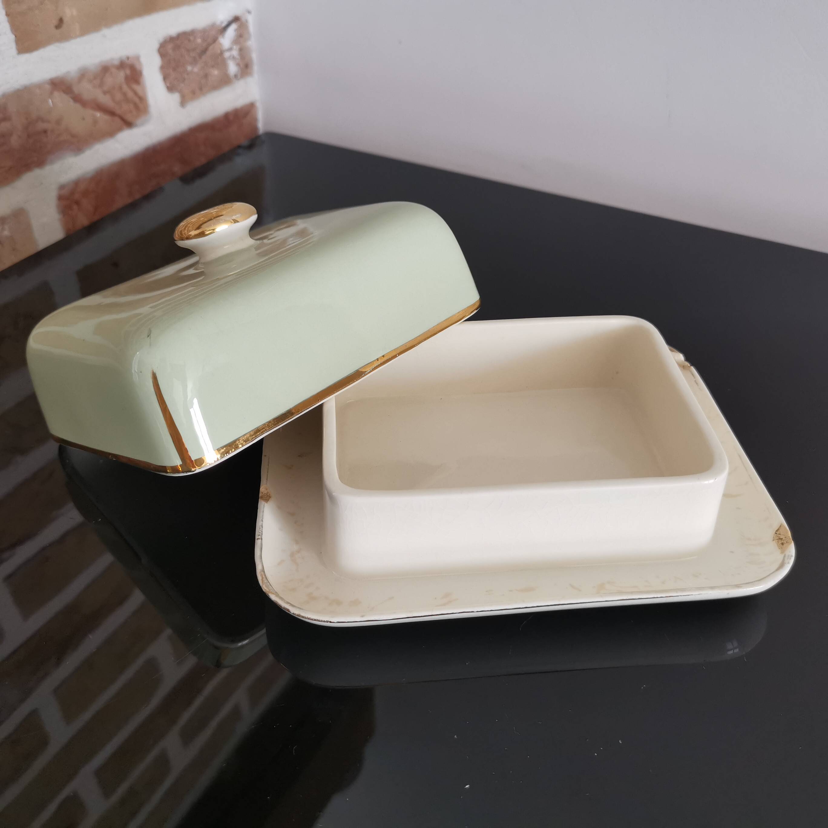 Villeroy & Boch earthenware butter dish