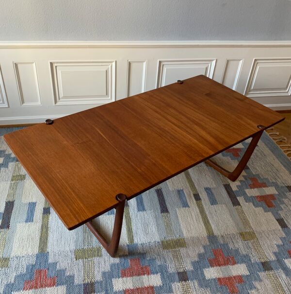 Table basse Minerva  par Peter Hvidt & Orla Mølgaard-Nielsen pour la France & Søn, 1960