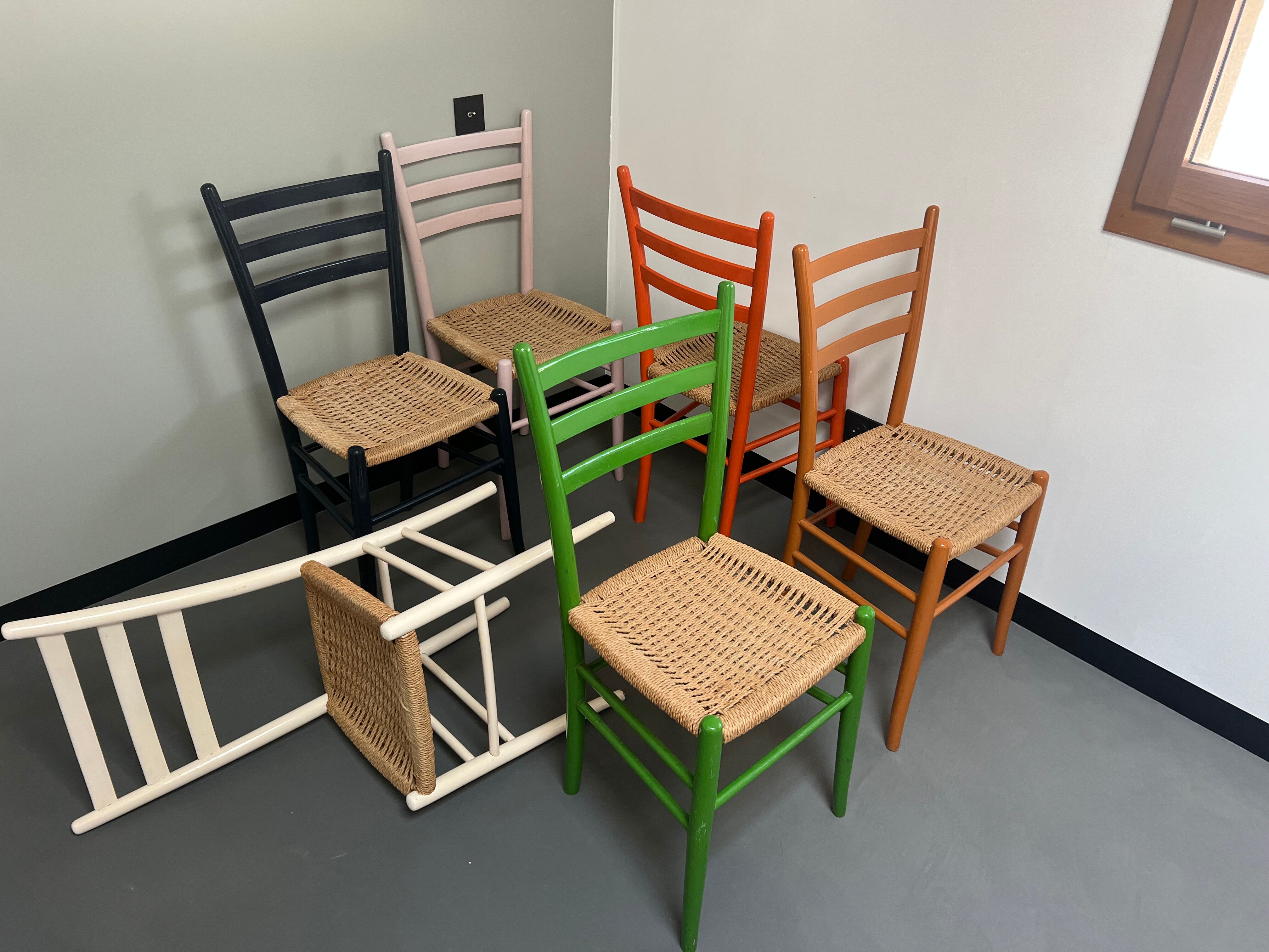 6 Italian chairs from the 60s solid beech and rope