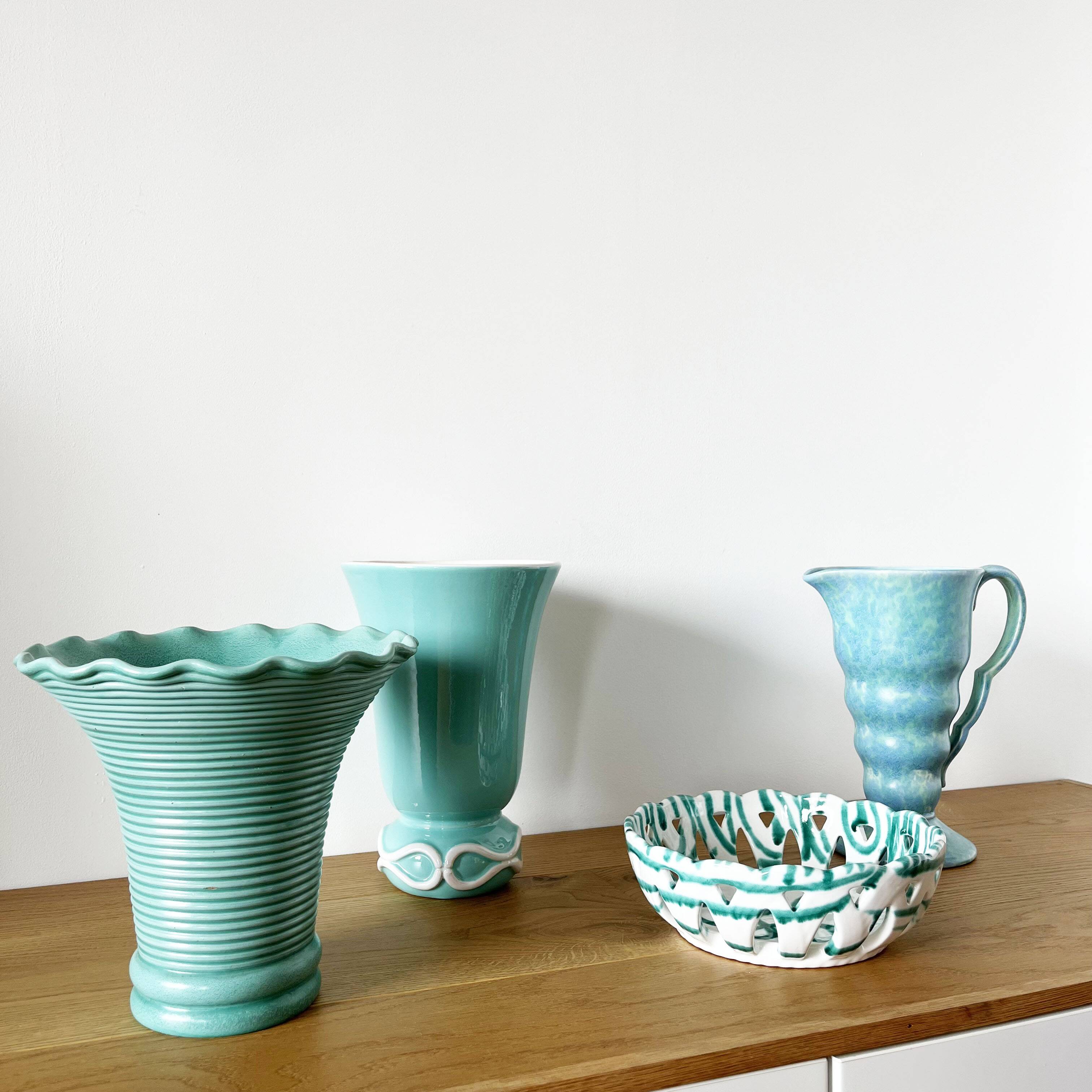 Vintage ceramic ribbed corolla vase