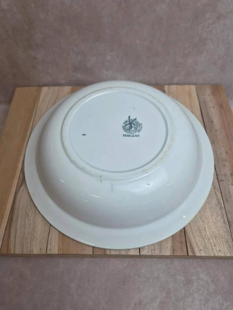 Round deep plate Moulin des Loups – Marceau model