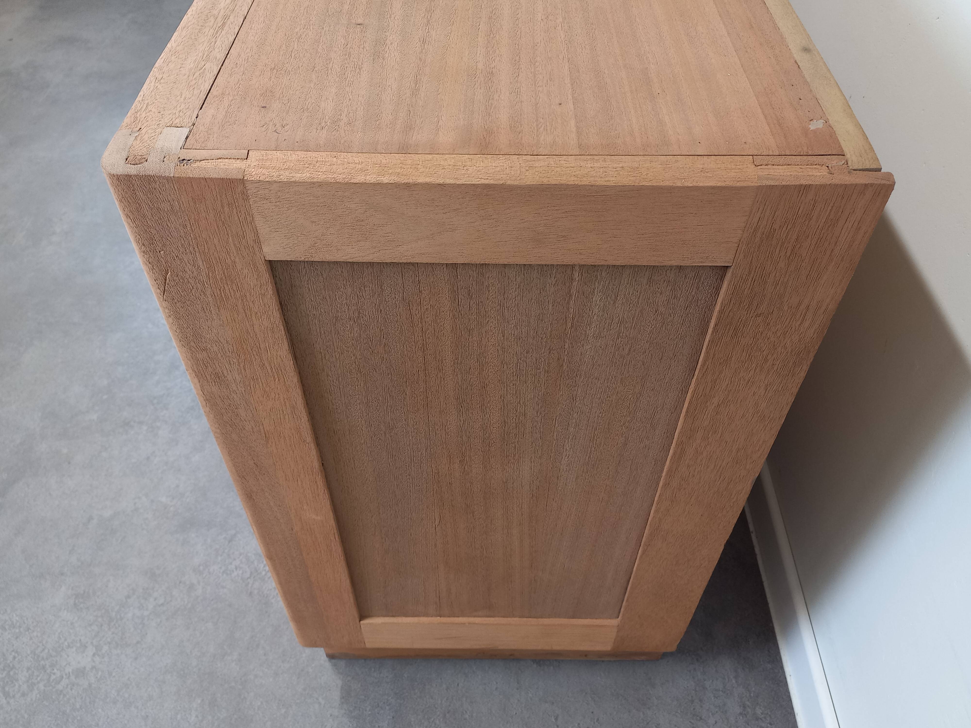 Meuble à tiroirs art déco