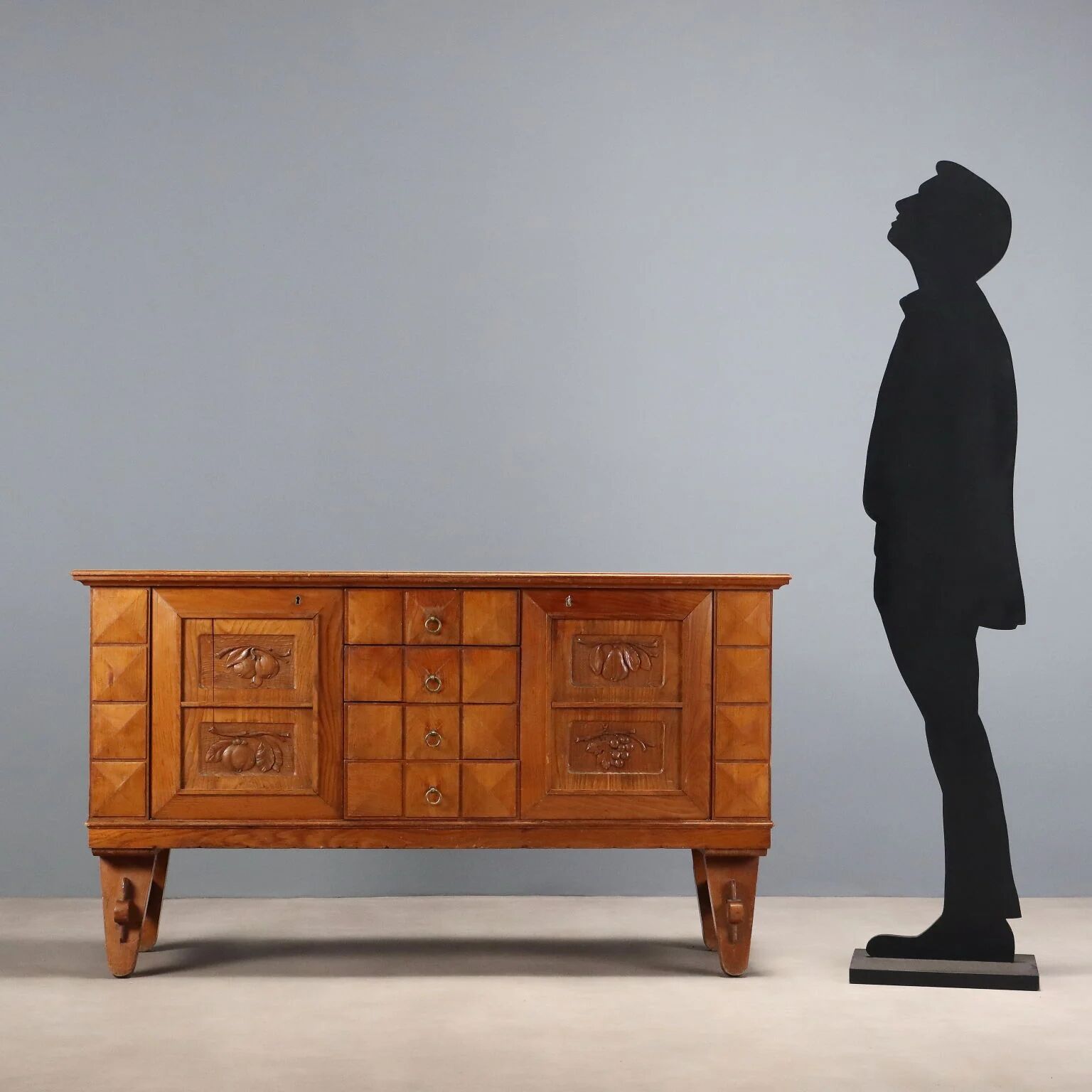Vintage rustic buffet veneered in oak, Italy, 1950s.