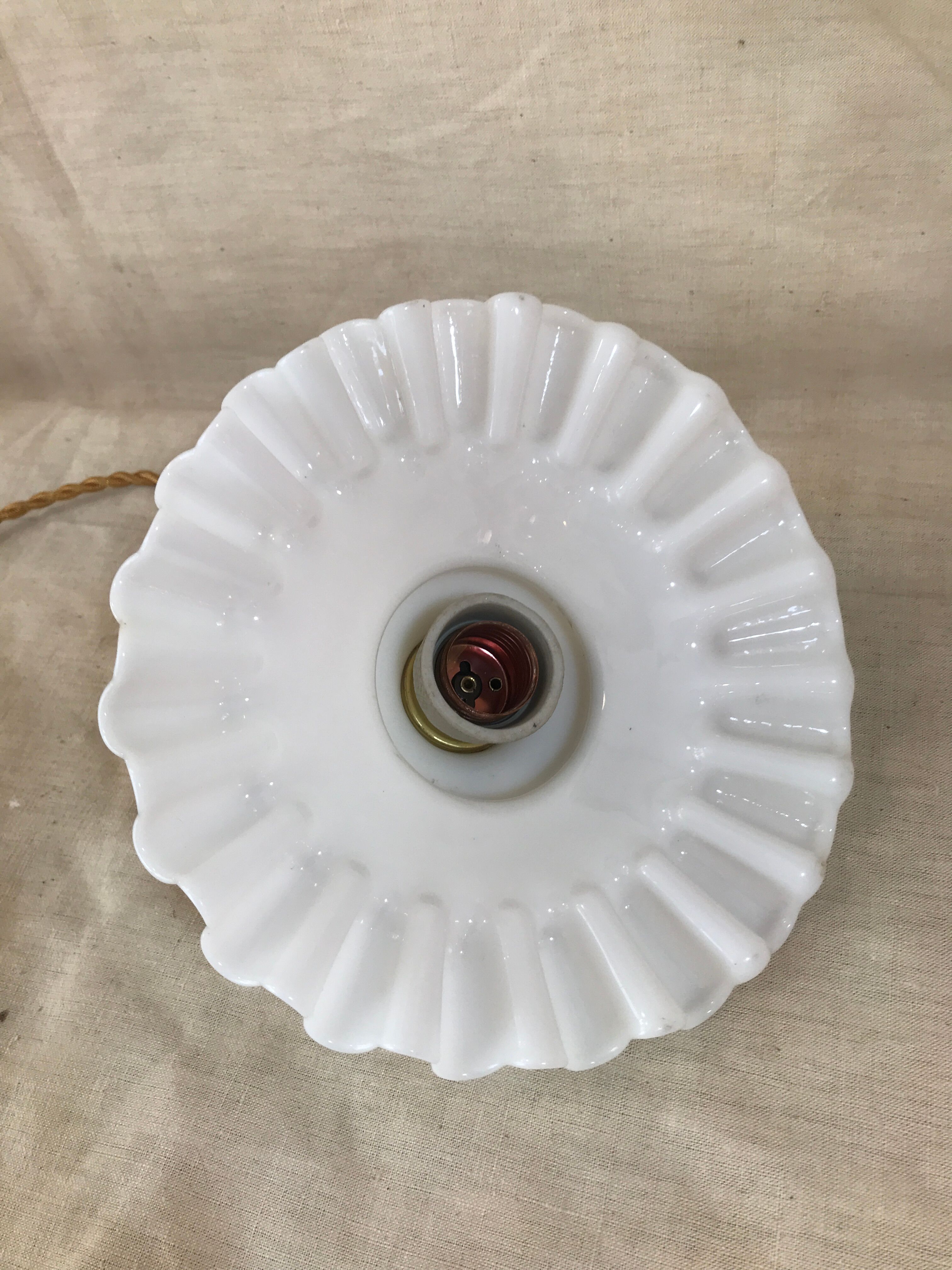 Suspension ancien opaline pâte de verre plissé blanche 1940 Vintage