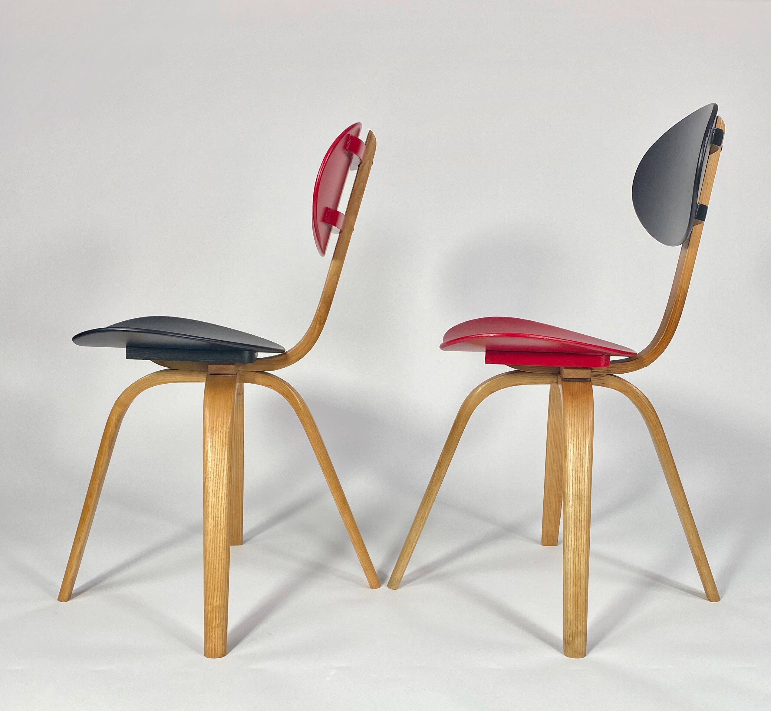 Pair of chairs bow wood no.3 Steiner edition 1950