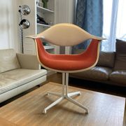 DAF Georges Nelson chair for Herman Miller. Foot la Fonda.