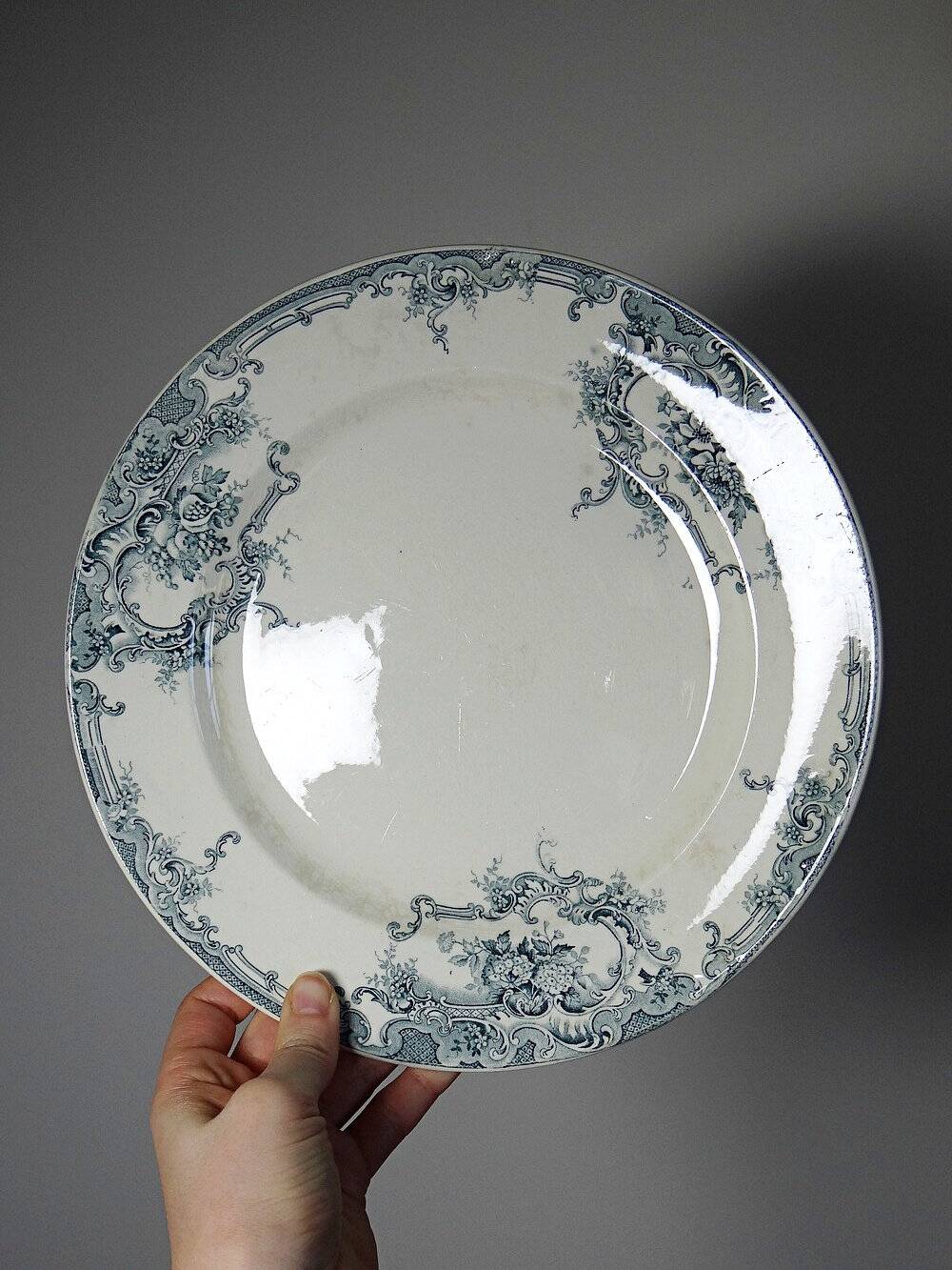 6 antique Boch Frères Keramis plates, Dauphin model, blue decoration, 19th-20th century.